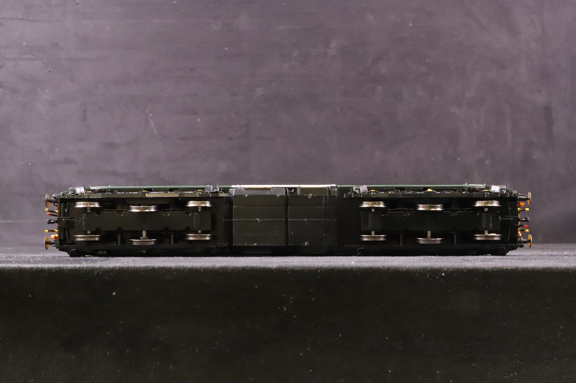 Heljan OO 5710 Class 57 '57605' 'Totnes Castle' GWR Green