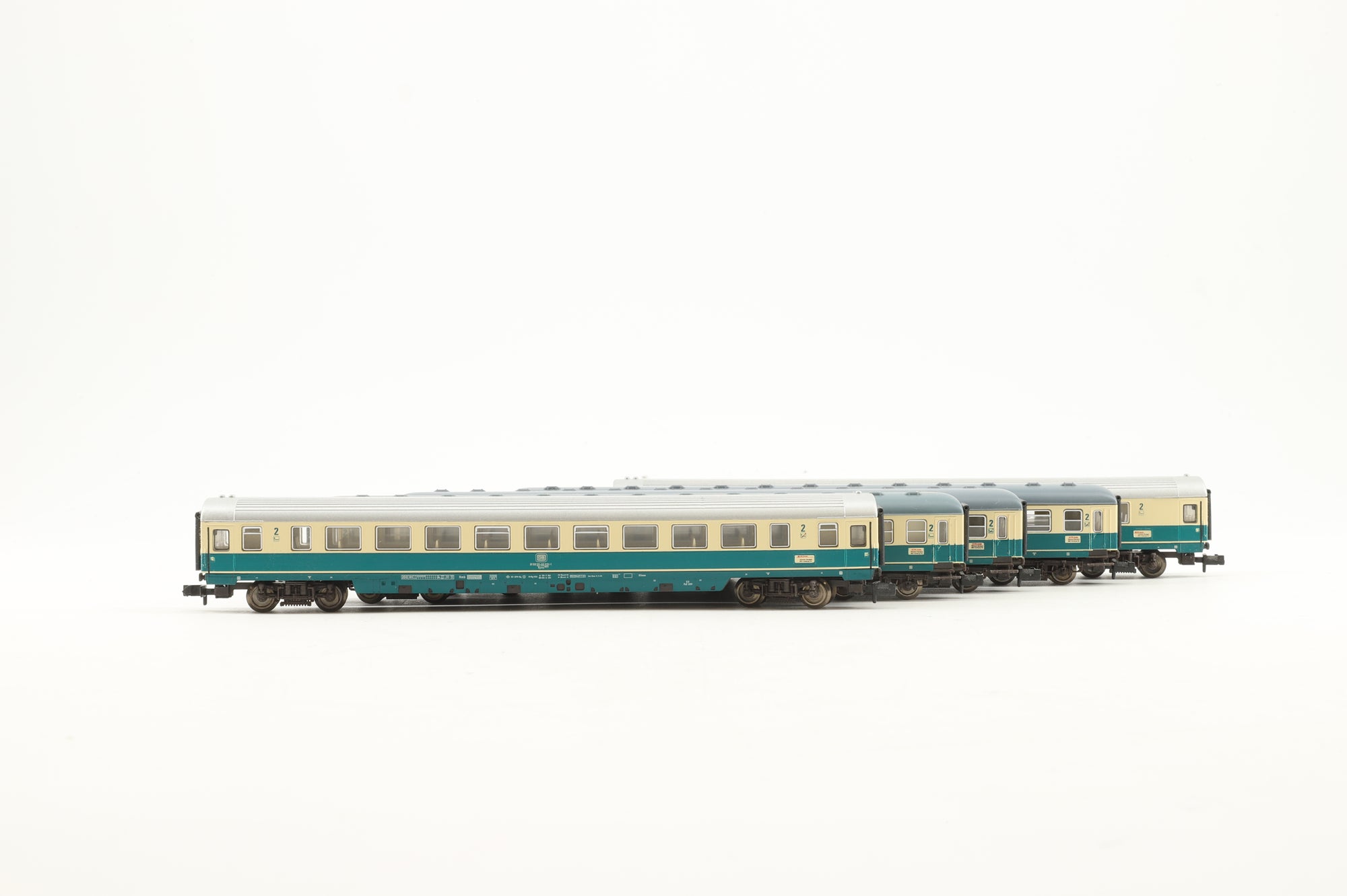 Fleischmann N Rake of 5 DB Blue/Cream Coaches Inc. 8199, 2 x 8192 & 2 x 8194