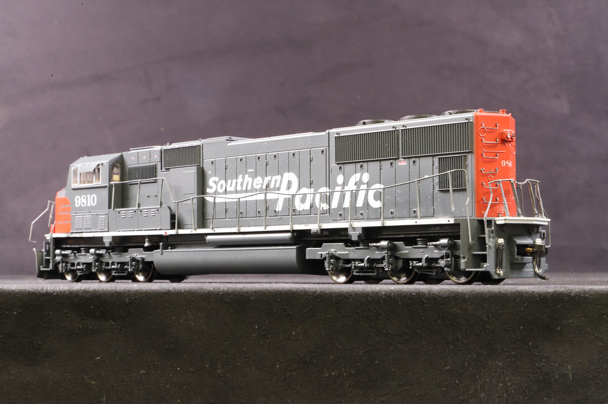 Genesis HO G6126 SD70M No.9810 in Southern Pacific Livery