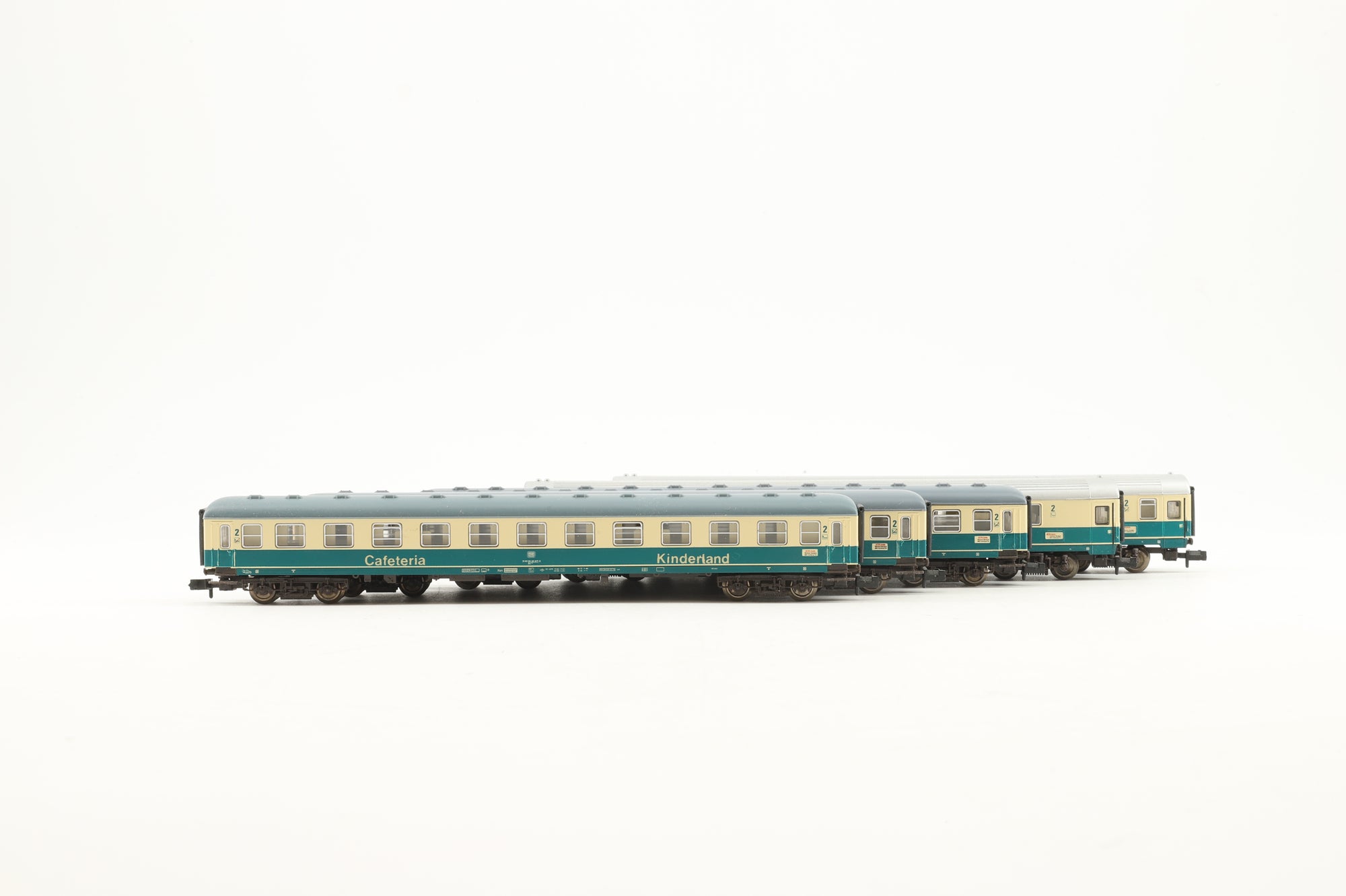 Fleischmann N Rake of 5 DB Blue/Cream Coaches Inc. 8199, 2 x 8192 & 2 x 8194