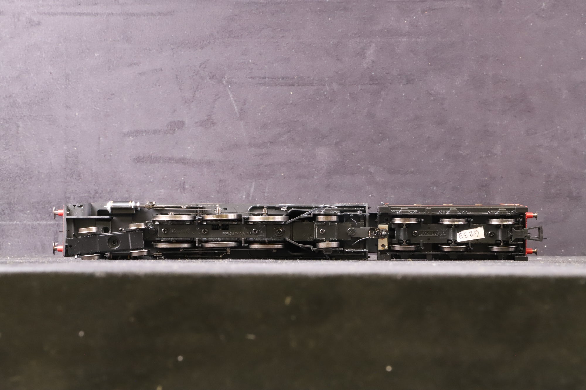 Hornby OO R3014X Princess Coronation Class 'Duchess of Sutherland' '6233' LMS Black