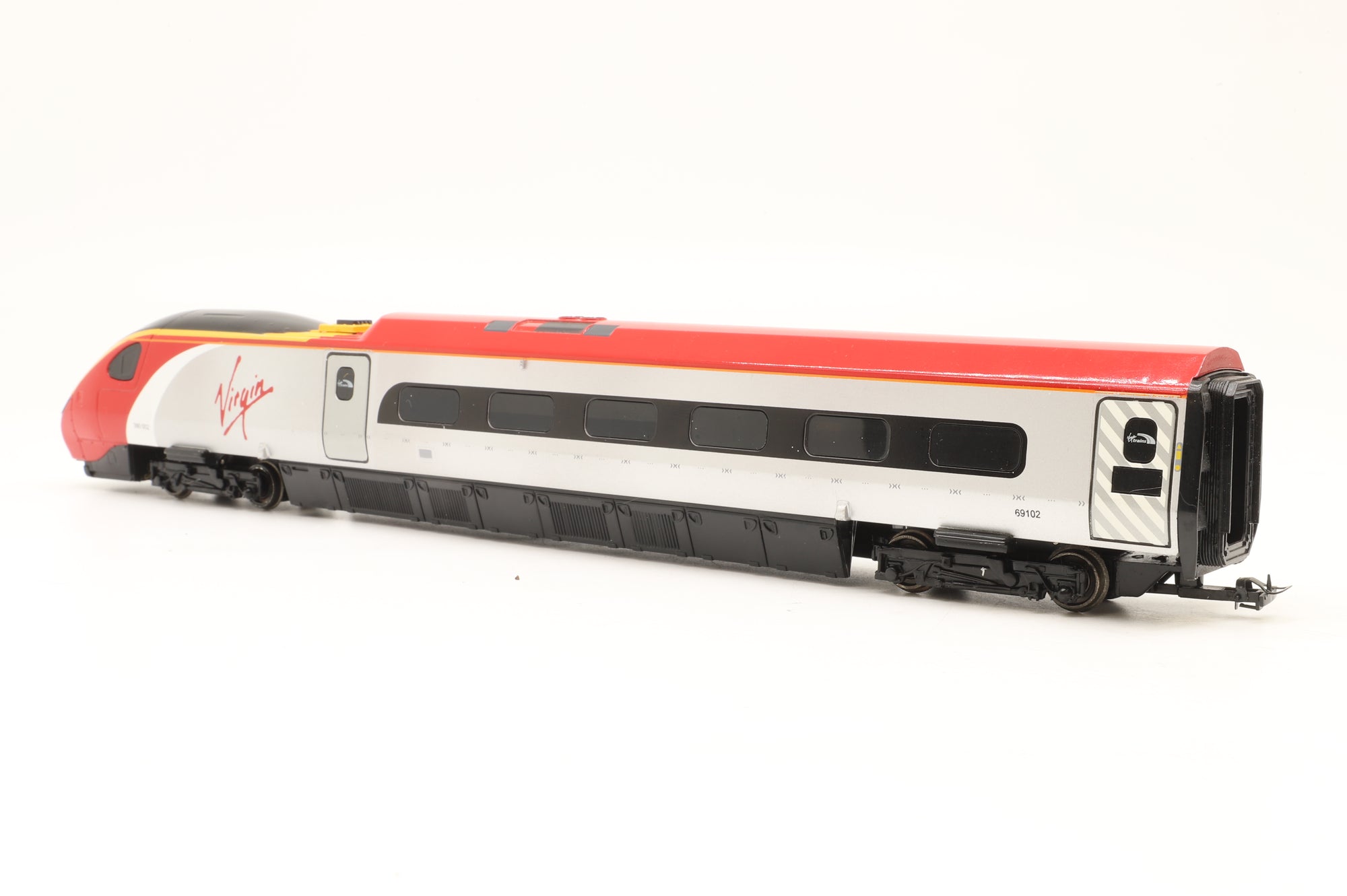 Dapol OO D390-2 Virgin Pendolino 4-Car EMU 'Red Revolution'