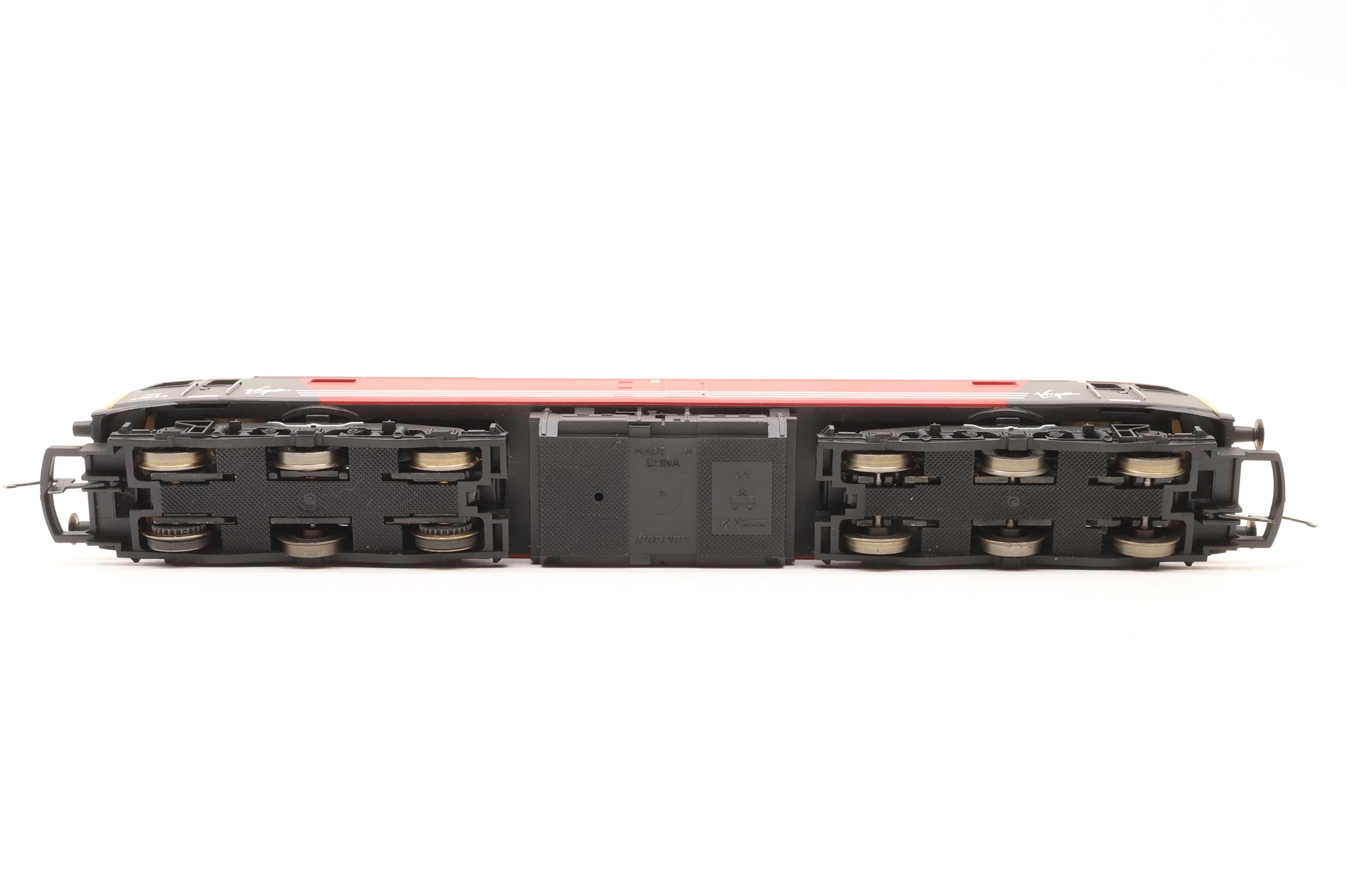 Hornby OO Loco & Coaches from R1049 Class 47 Virgin Trains '47844' with 2 Mk2 Passenger Coaches & Royal Mail TPO '80319NSX'