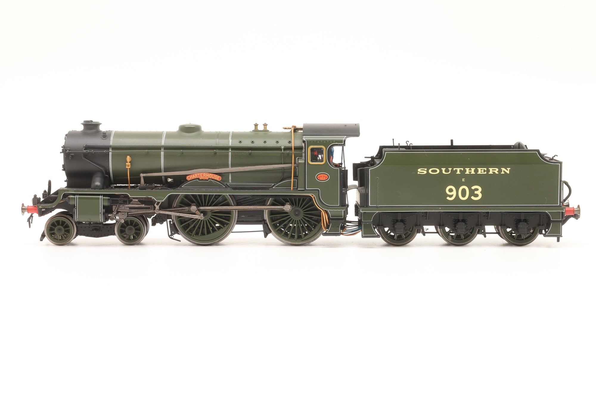 Hornby OO R2742 Schools Class '903' 'Charterhouse' SR Green DCCS found