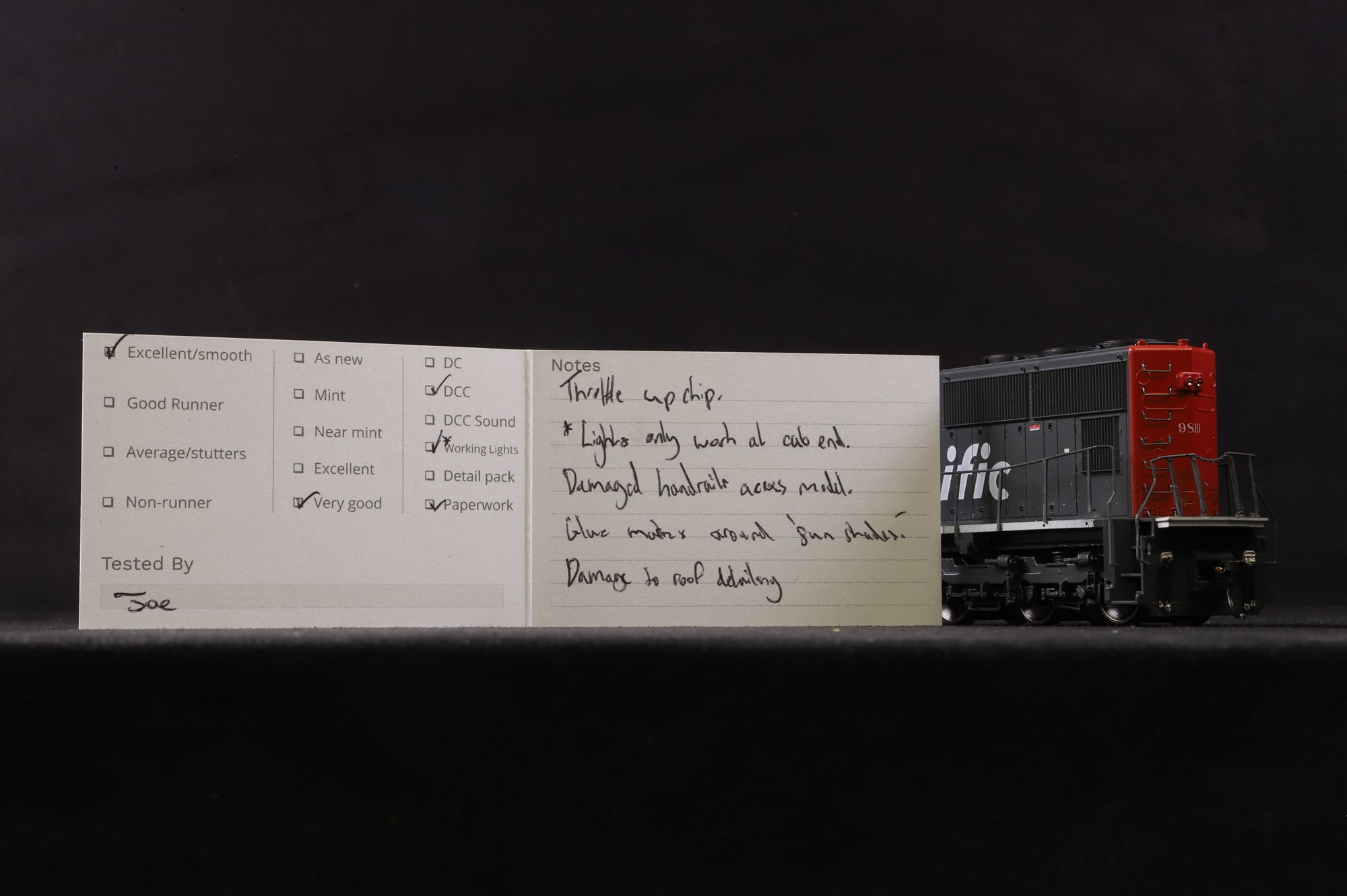 Genesis HO G6126 SD70M No.9810 in Southern Pacific Livery