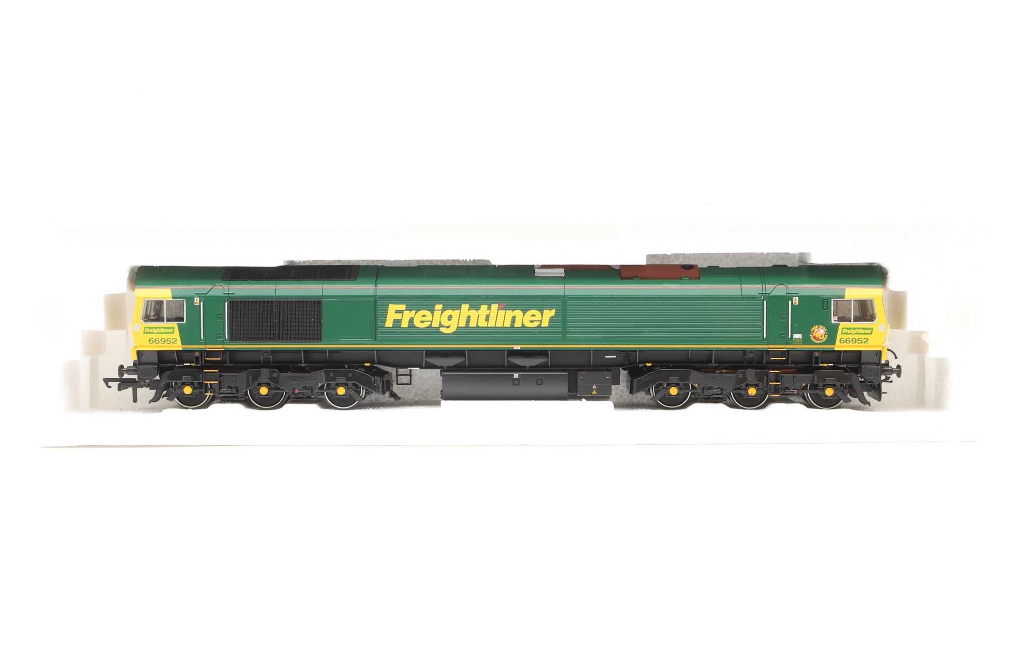 Bachmann OO 32-975 Class 66/9 Diesel Freightliner '66952' DCC Fitted