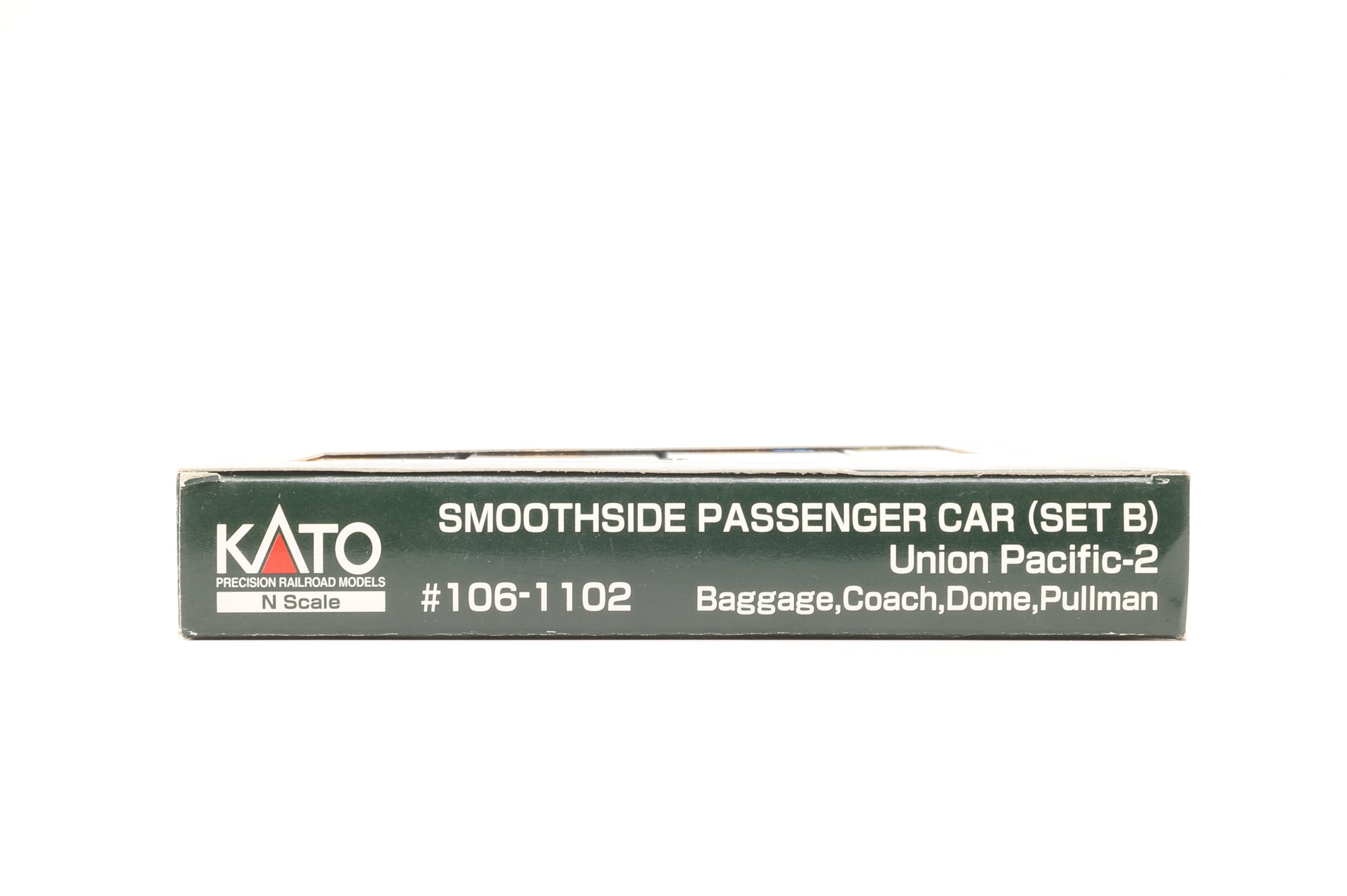 Kato N 106-1102 4-Pack of Union Pacific Smooth Side Passenger Cars