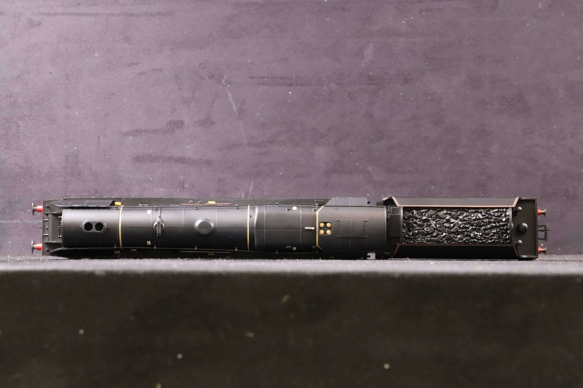 Hornby OO R3014X Princess Coronation Class 'Duchess of Sutherland' '6233' LMS Black