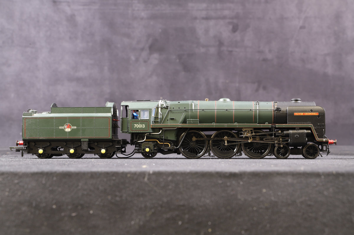 Hornby OO BR 7MT Britannia 4-6-2 &#39;70013&#39; &#39;Oliver Cromwell&#39; BR Green, NRM Special Ed.