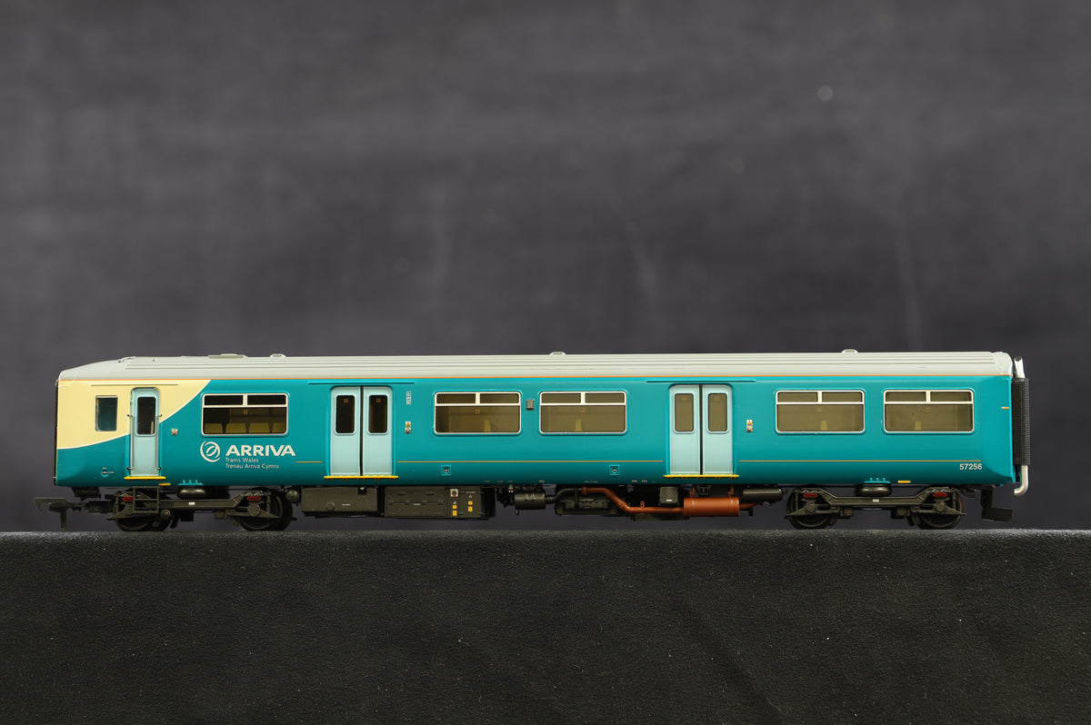 Bachmann OO 32-935 Class 150/2 DMU 2 Car &#39;Arriva Trainswales/Trenau Arriva Cymru&#39;