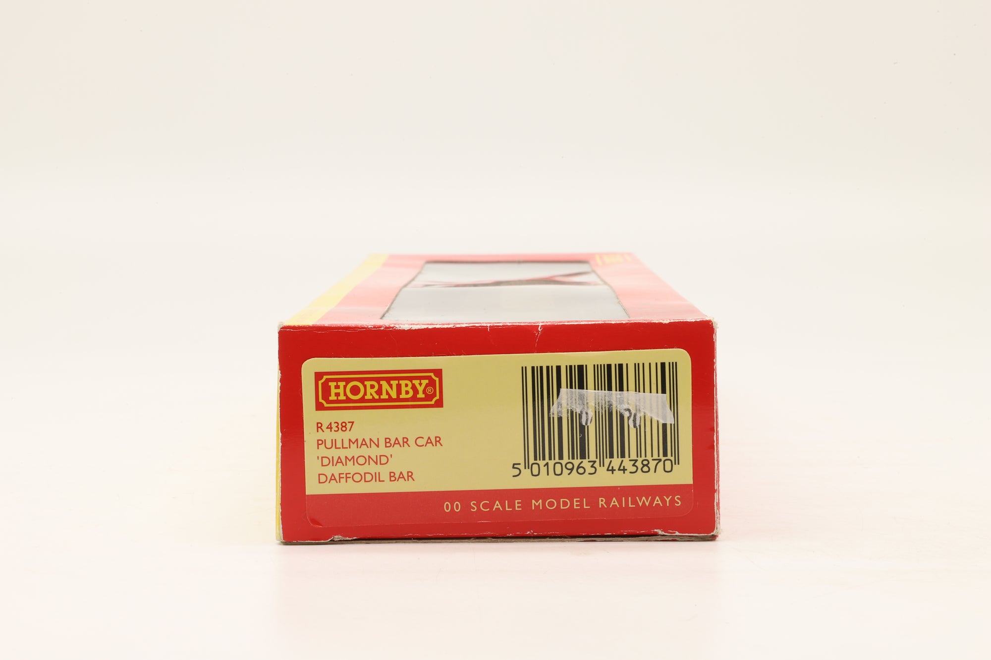 Hornby OO R4387 Pullman Bar Car 'Diamond' Daffodil Bar
