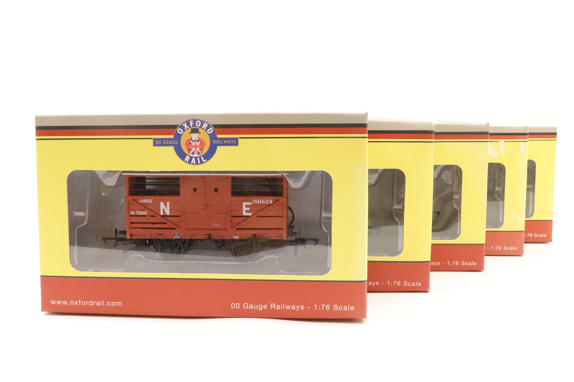 Oxford Rail OO Rake of 5 LNER Cattle Wagons Bauxite