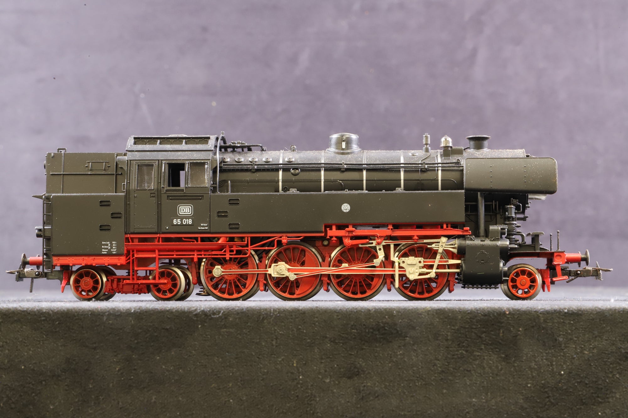 Fleischmann HO 4065 Class BR 65 018 2-8-4T DB