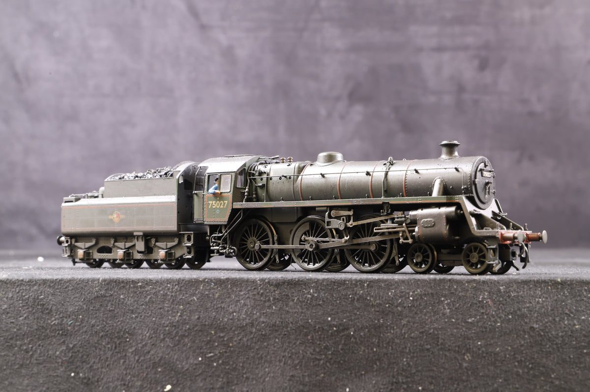 Bachmann OO 31-115 Standard Class 4MT &#39;75027&#39; BR2 Tender BR Lined Green L/C Weathered