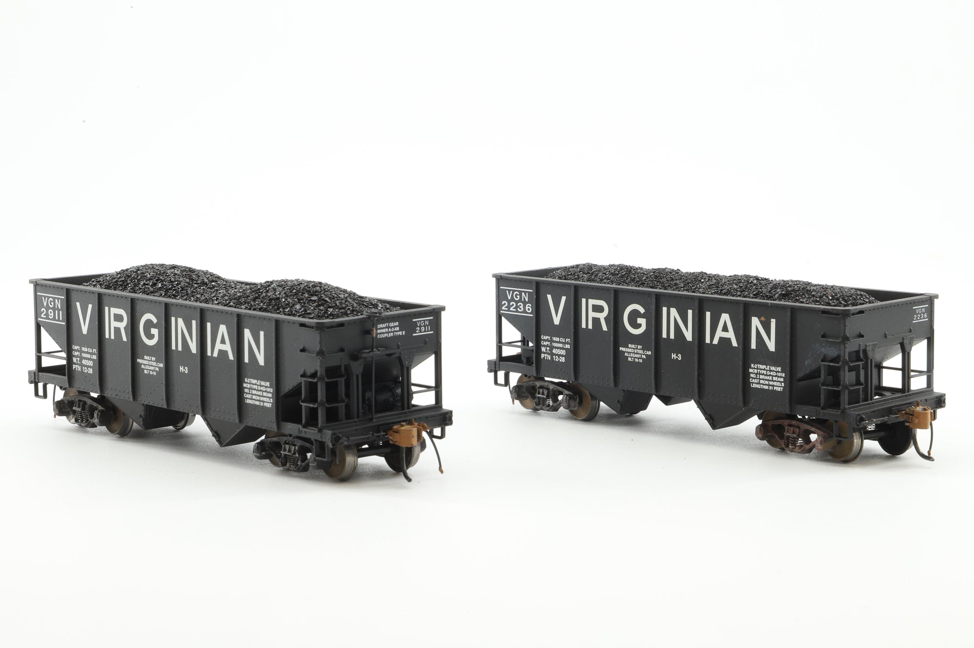 Bowser HO Brass Rake of 4 Coal hoppers w/ coal load, Weathered