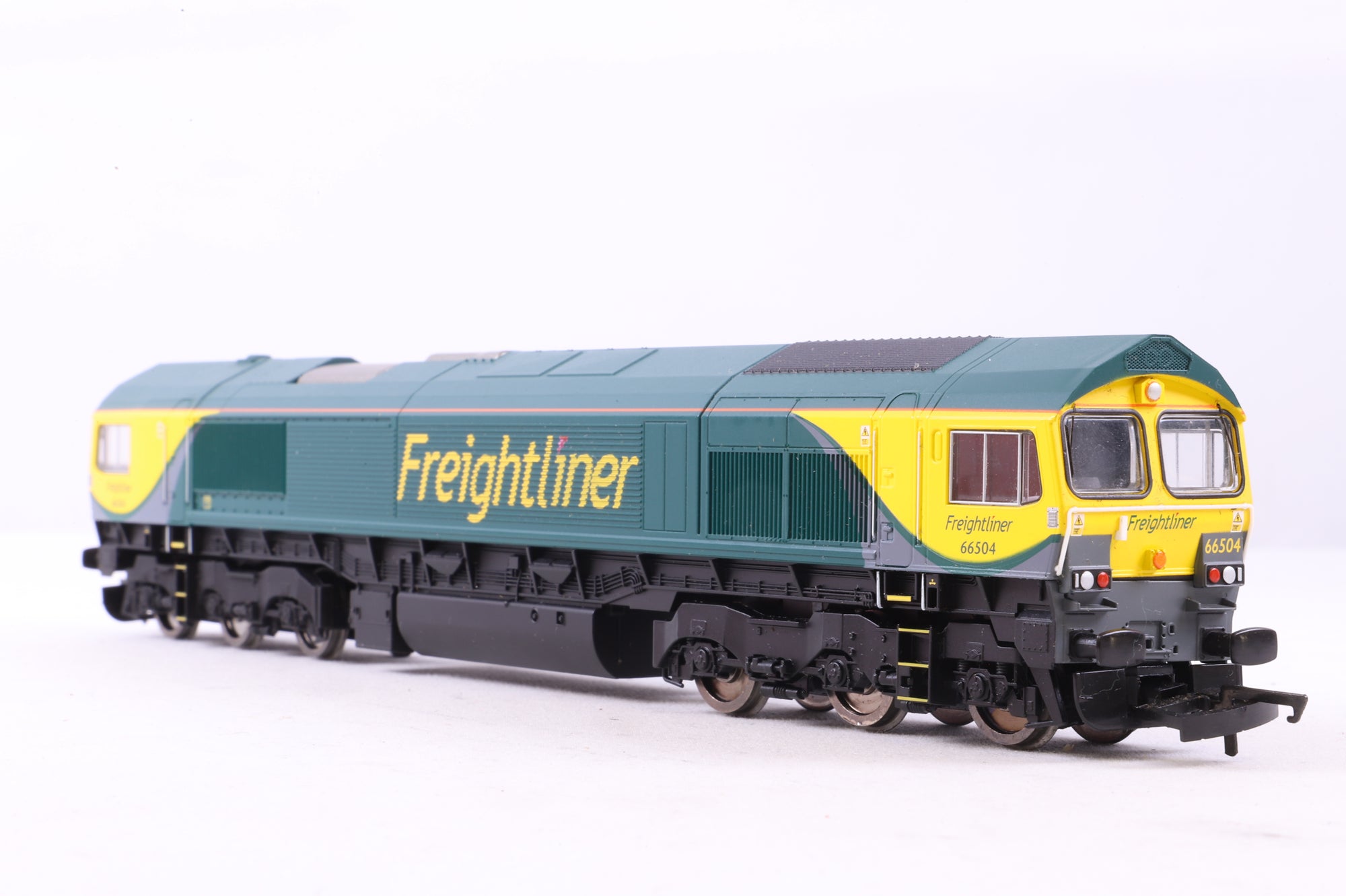 Hornby OO R3345 Freightliner Class 66 Co-Co '66504'