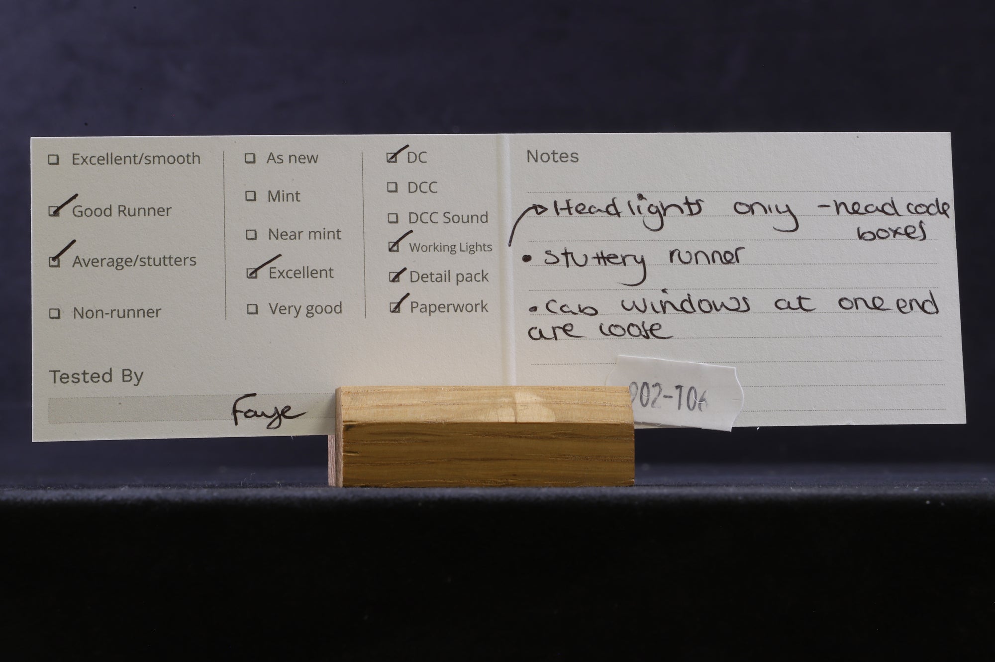 Heljan OO 3321 Class 33/2 '33205' 'Railfreight Distribution