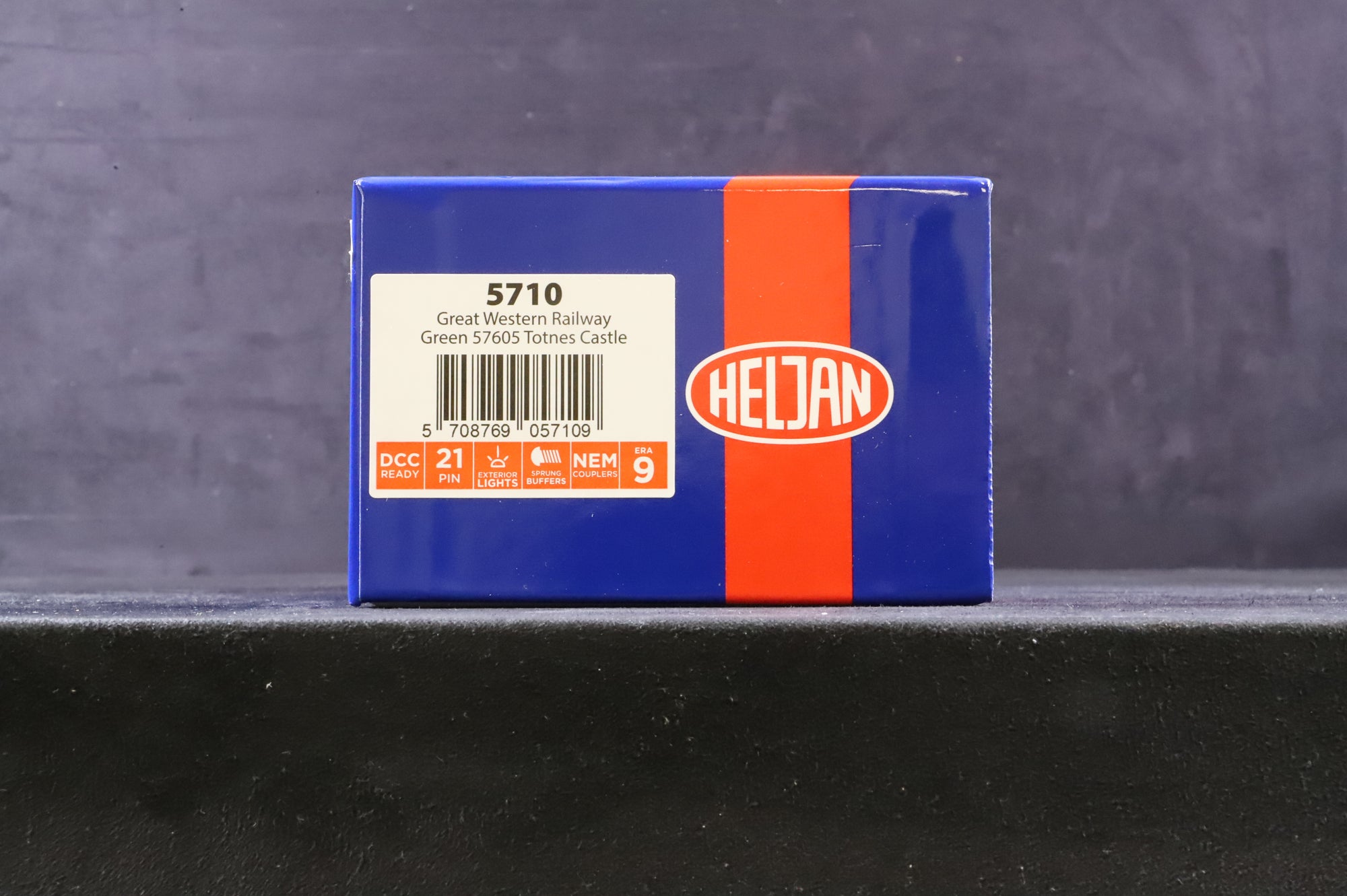 Heljan OO 5710 Class 57 '57605' 'Totnes Castle' GWR Green