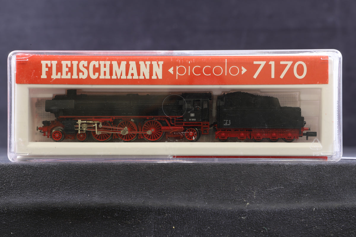 Fleischmann N 7170 Class BR 011 066-8 4-6-2 DB