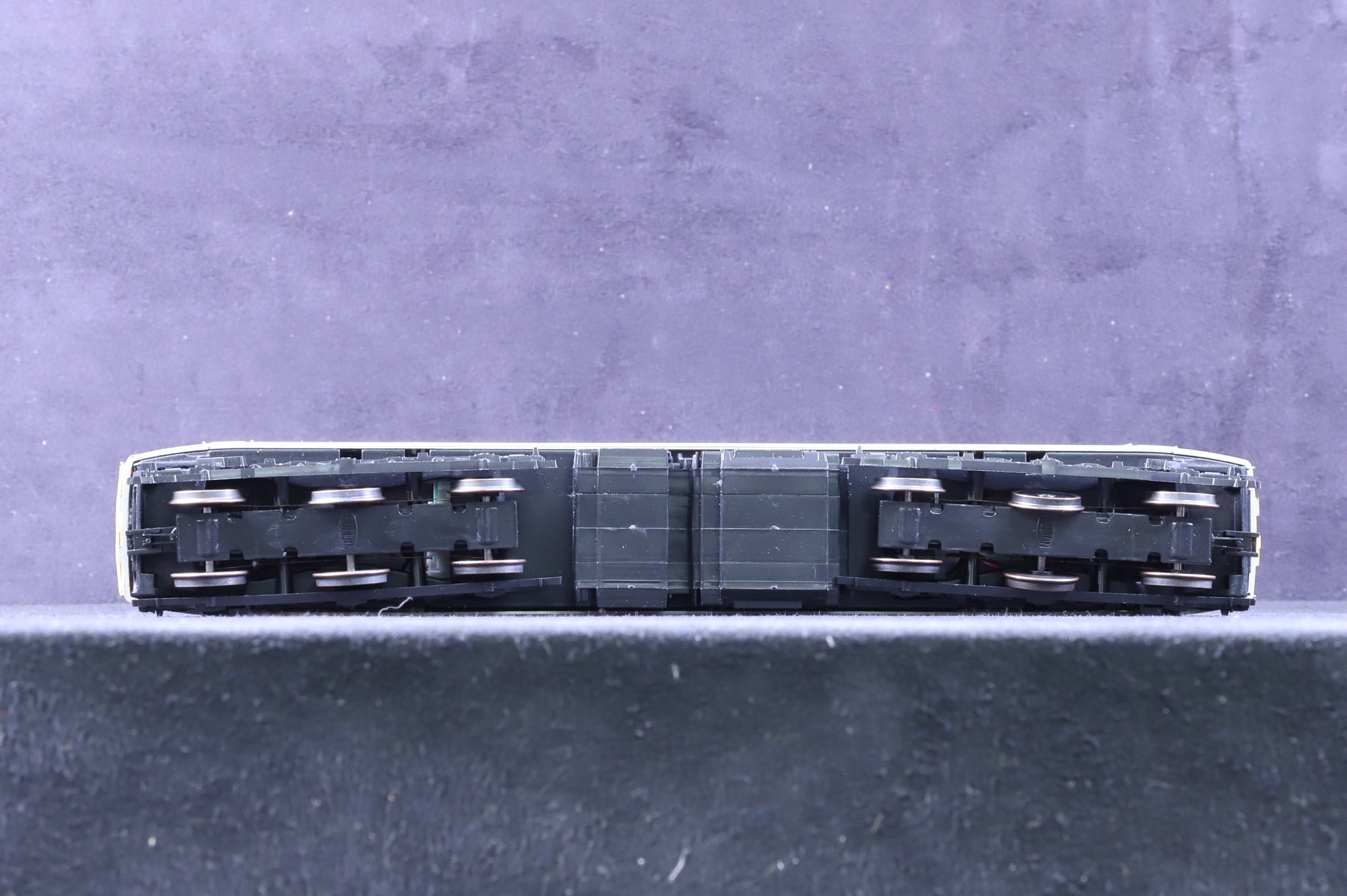 Heljan OO 4675 Class 47 47334 in Early Freightliner Grey