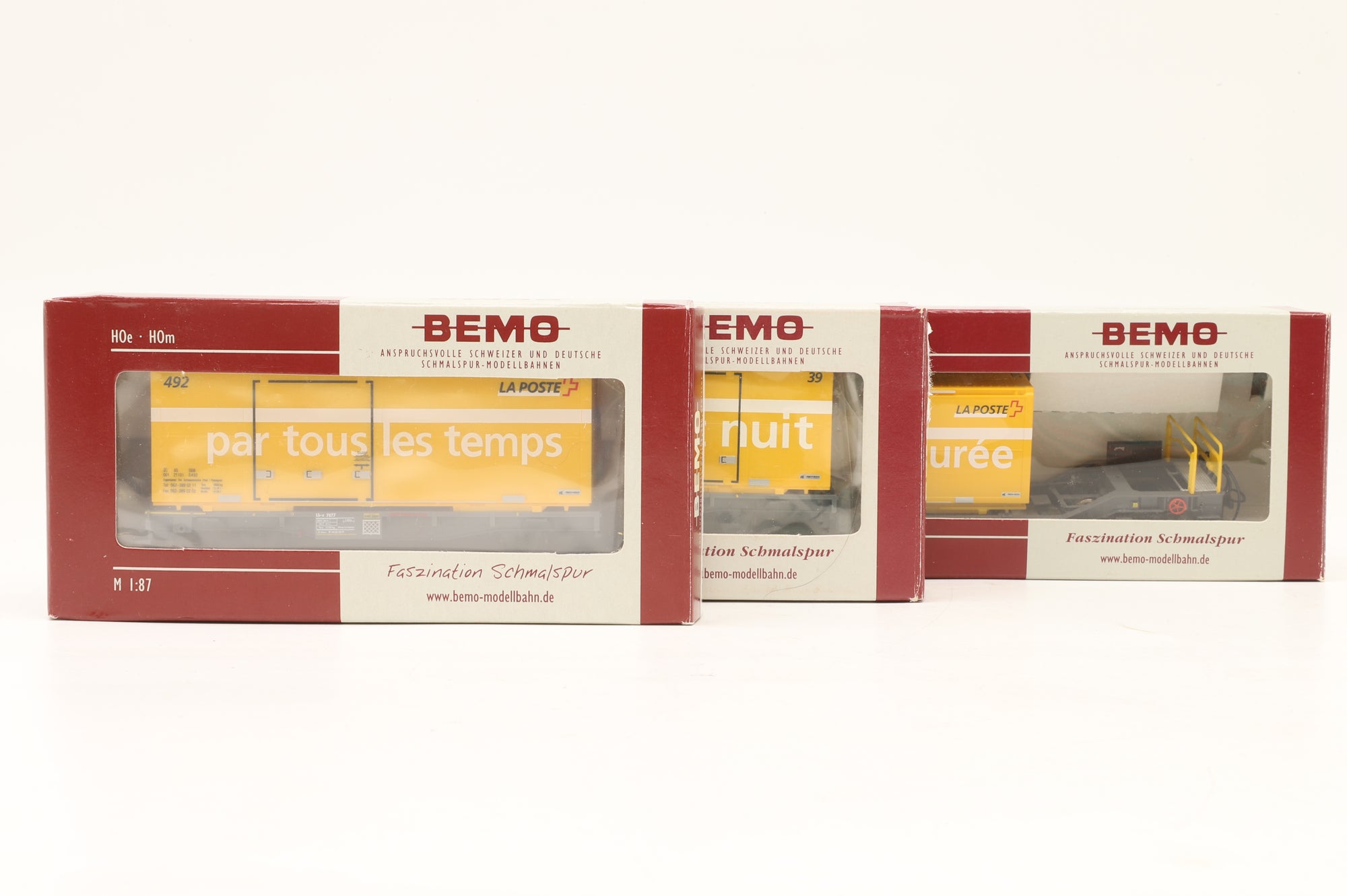 BEMO HOm Rake of 3x La Poste/RhB Container Wagons
