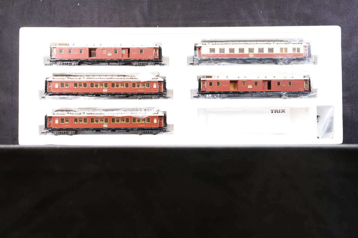 Trix HO 21215 Set of 5 Orient Express Cars
