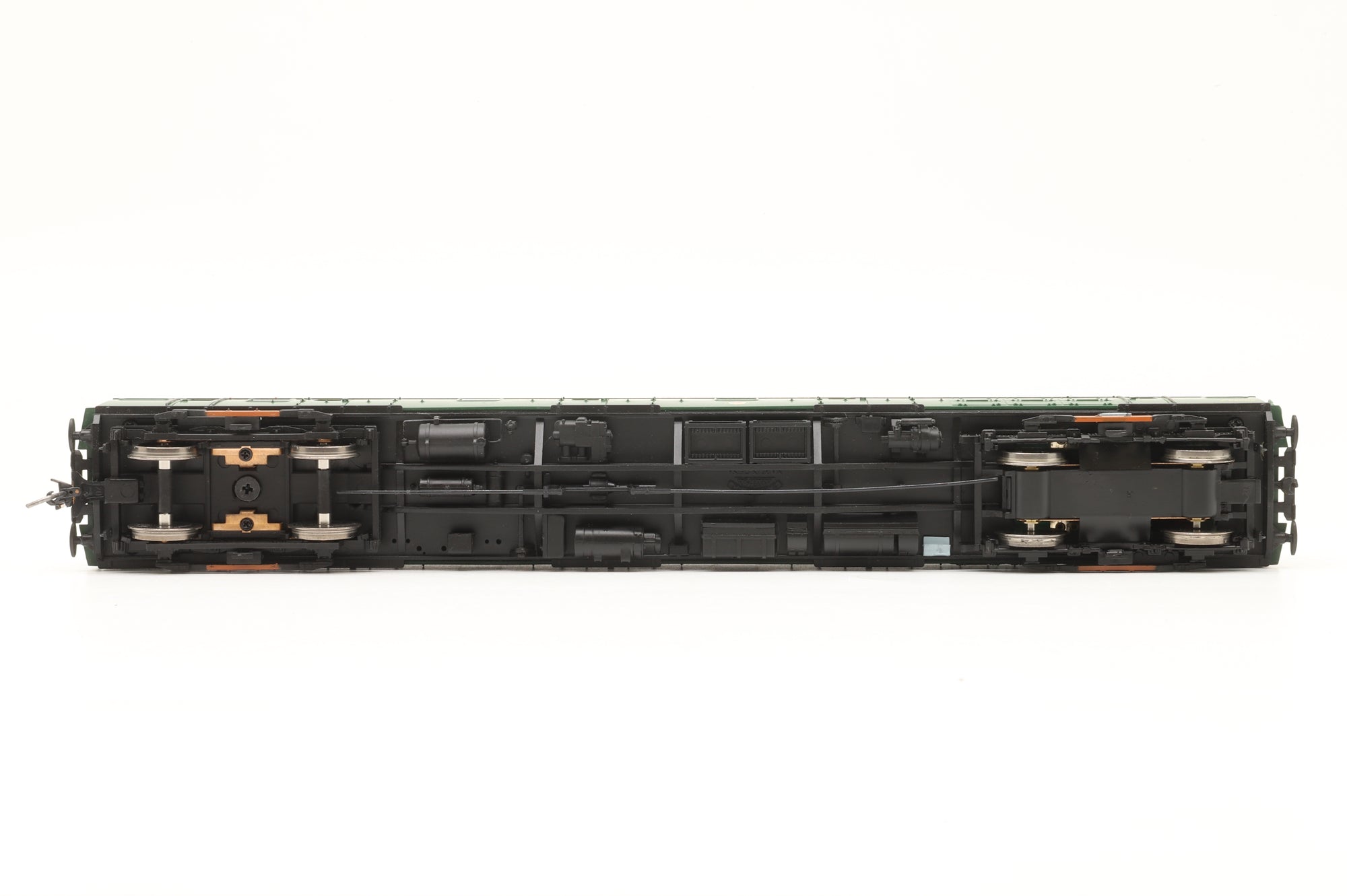 Bachmann OO 31-266 Motor Luggage Van Late SR Multiple Unit Green w/Yellow Warning Panel, DCC Sound