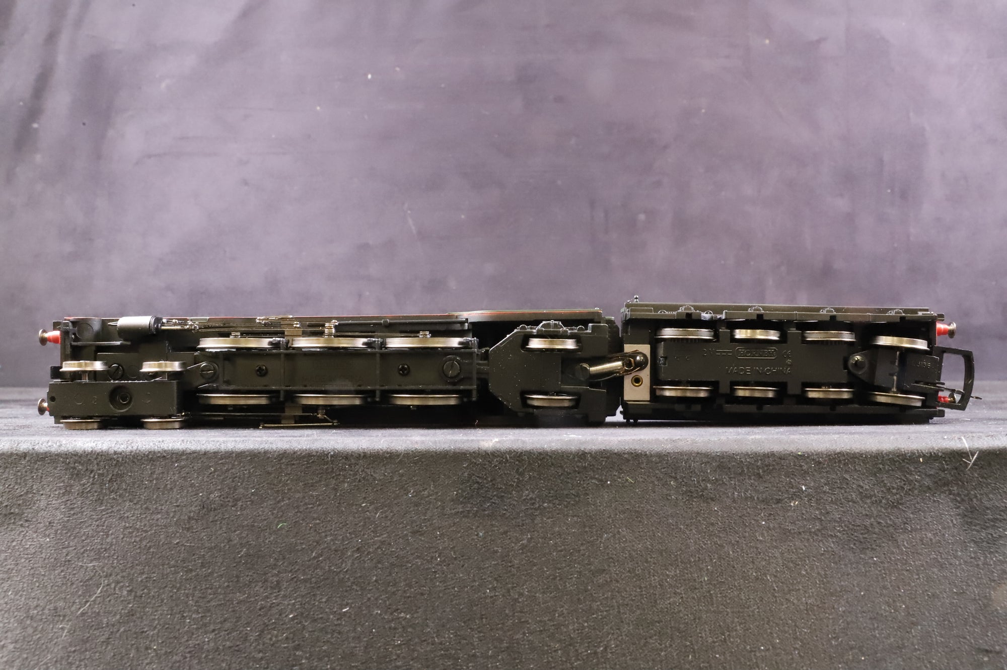 Hornby OO Class A3 4-6-2 'Blink Bonny' '60051' BR Green