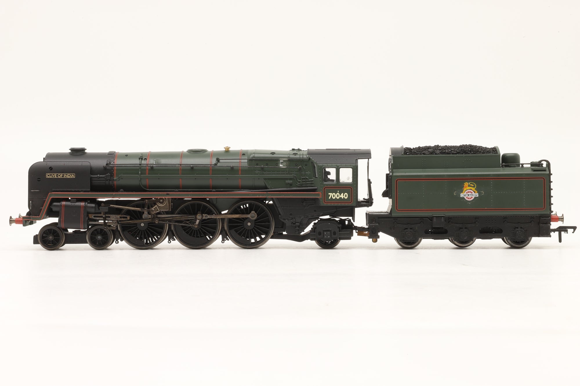 Hornby OO R2180 Britannia Class '70040' 'Clive Of India' BR Lined Green L/C