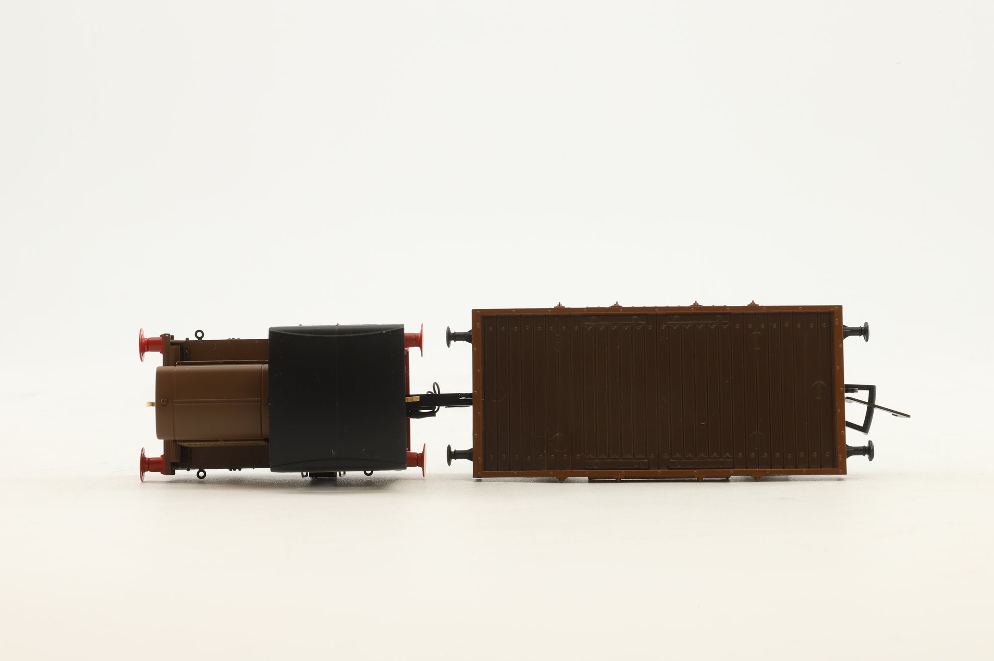 Hornby OO R3707 Ruston & Hornsby 48DS & Flatbed Wagon Longmore Distillery