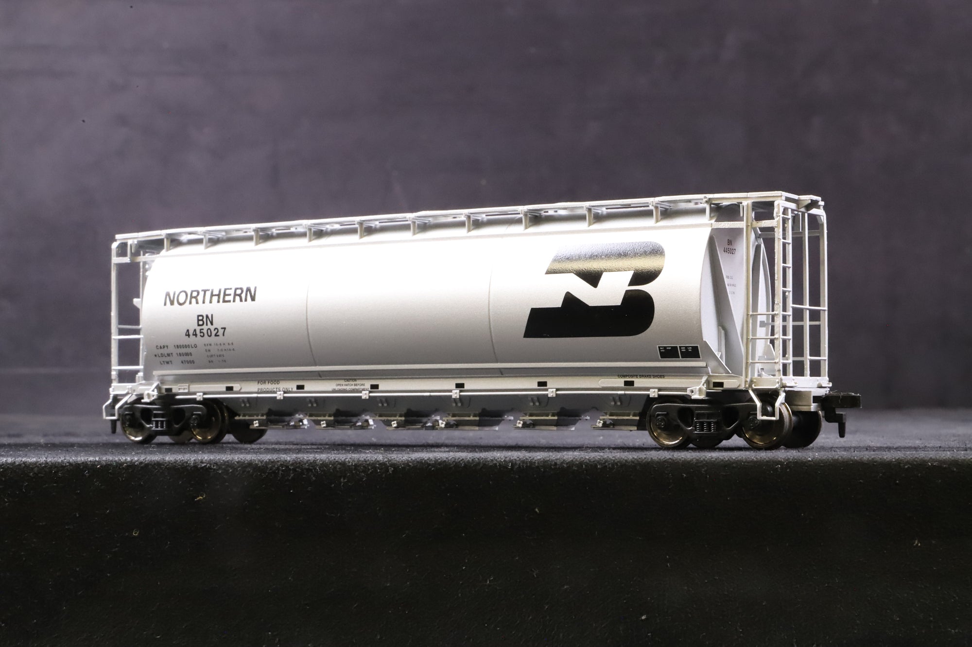 Atlas HO #1951-4/5 Pair of ACF 6 Bay Cylindrical BN Hoppers #445027/32