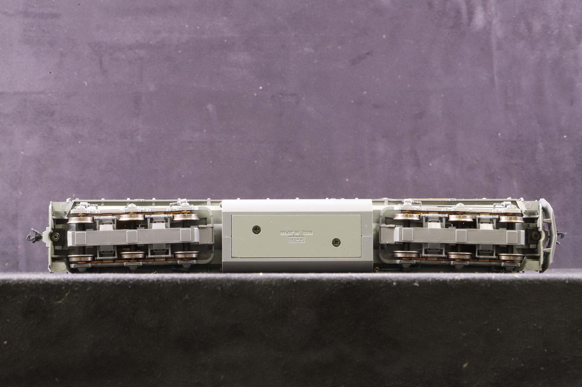 Kato HO 37-2807 EMD SD40-2 4213 in Union Pacific Livery