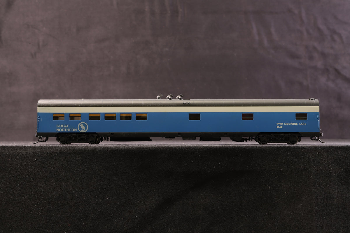 Shoreham Shops Limited/Oriental HO Brass Rake Of 8 Brass Great Northern Blue &amp; White Coaches