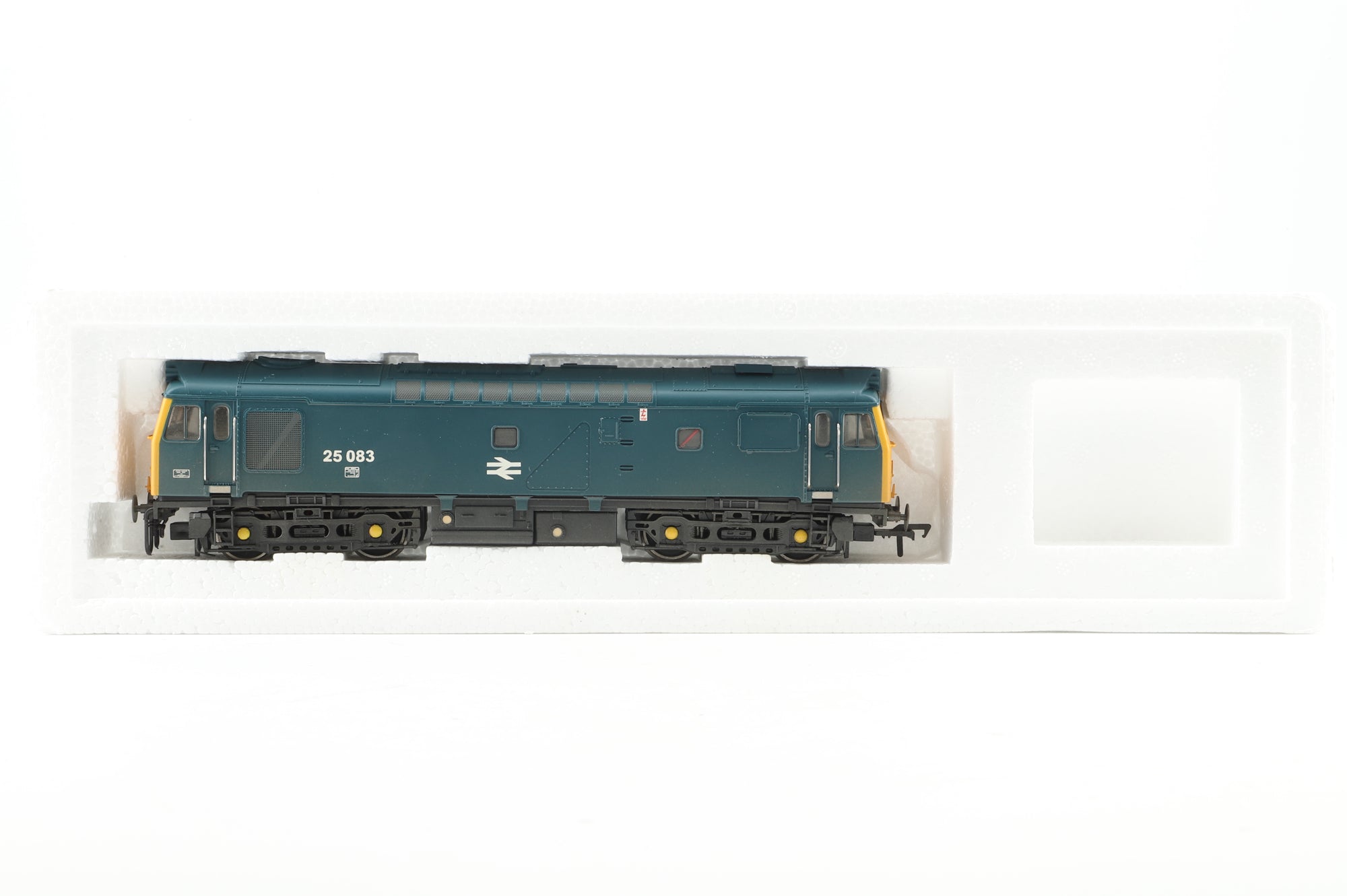 Bachmann OO 32-412 Class 25/2 25083 in BR Blue - Weathered