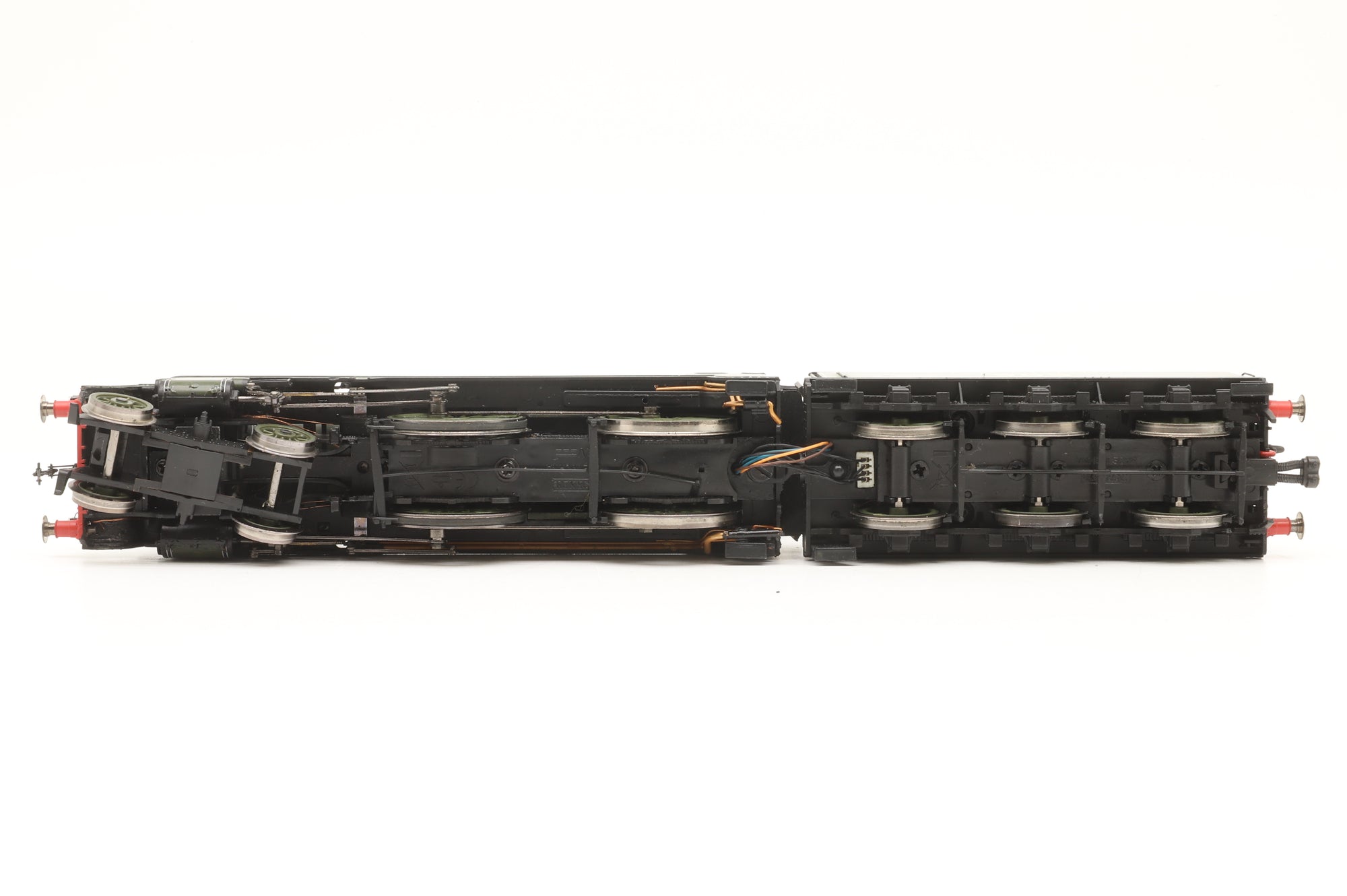 Hornby OO R2742 Schools Class '903' 'Charterhouse' SR Green DCCS found