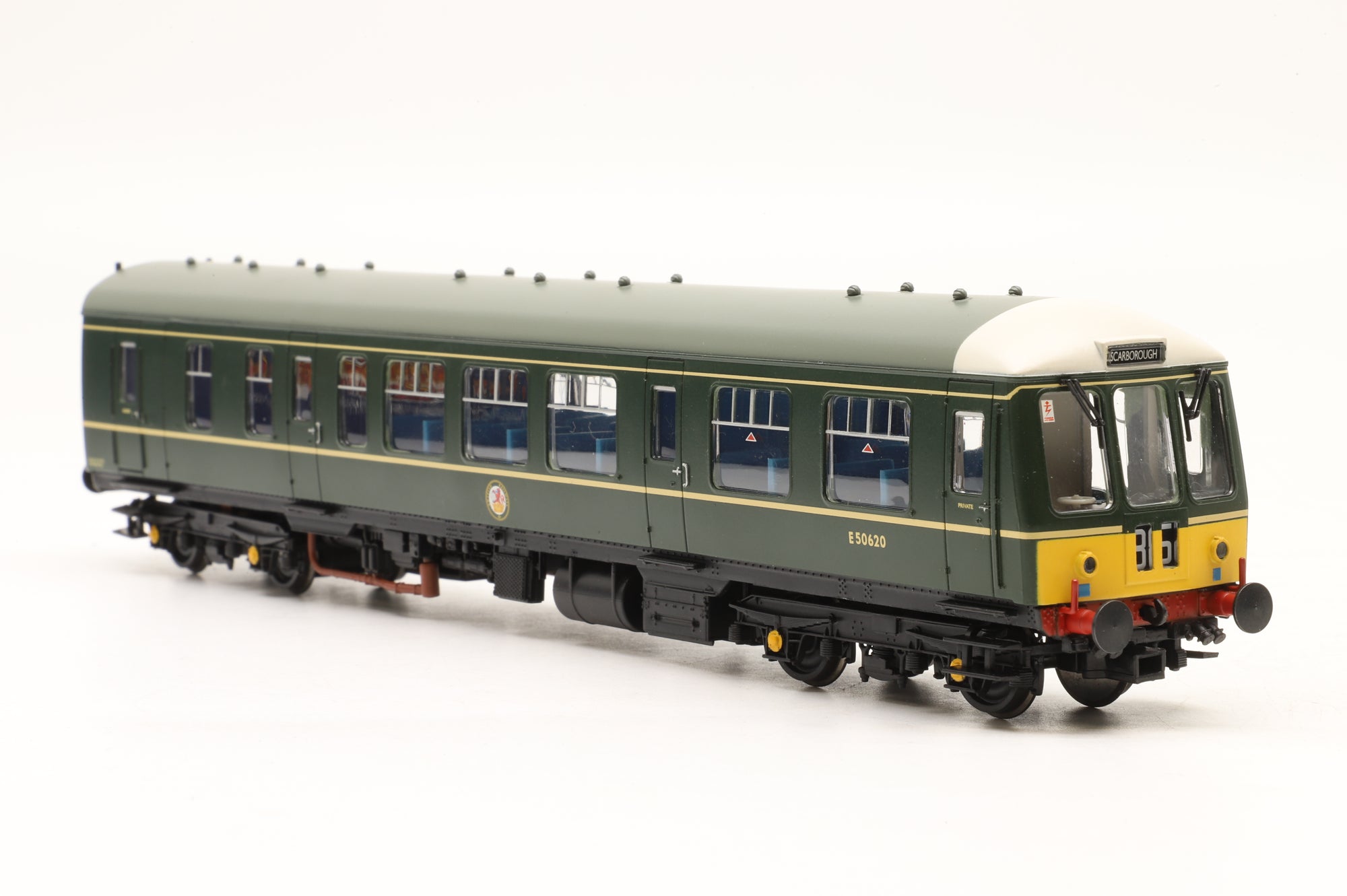 Bachmann OO 32-911 Class 108 3-Car DMU BR Green, Yellow Warning Panels