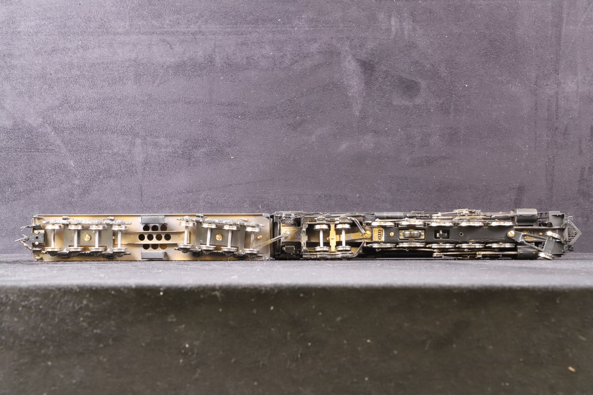 Atlas Ind./United Scale Models HO Brass Santa Fe 2-10-4 L/Version, Pacific Fast Mail Excl.