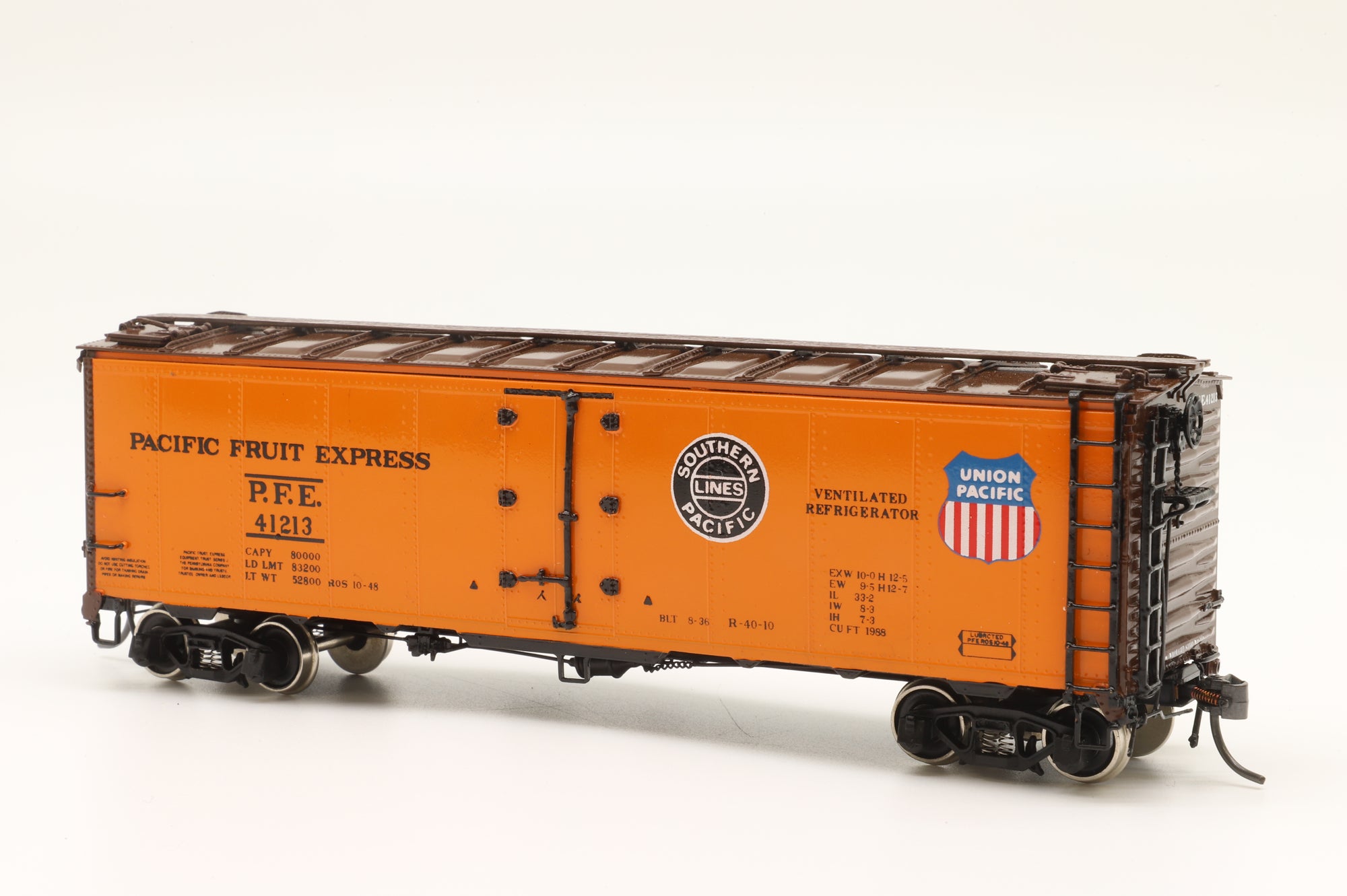Challenger Imports Ltd HO 2136.1 Pacific Fruit Express Class R40-10 Steel Ice Refrigerator Car, Factory Painted Brass
