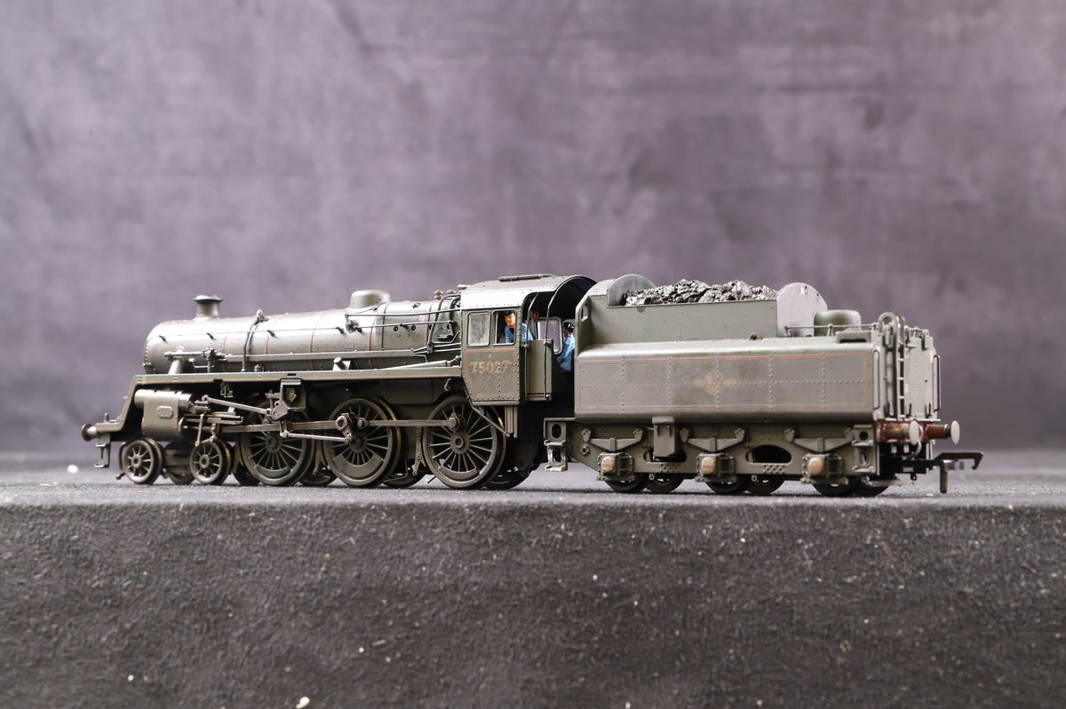 Bachmann OO 31-115 Standard Class 4MT &#39;75027&#39; BR2 Tender BR Lined Green L/C Weathered