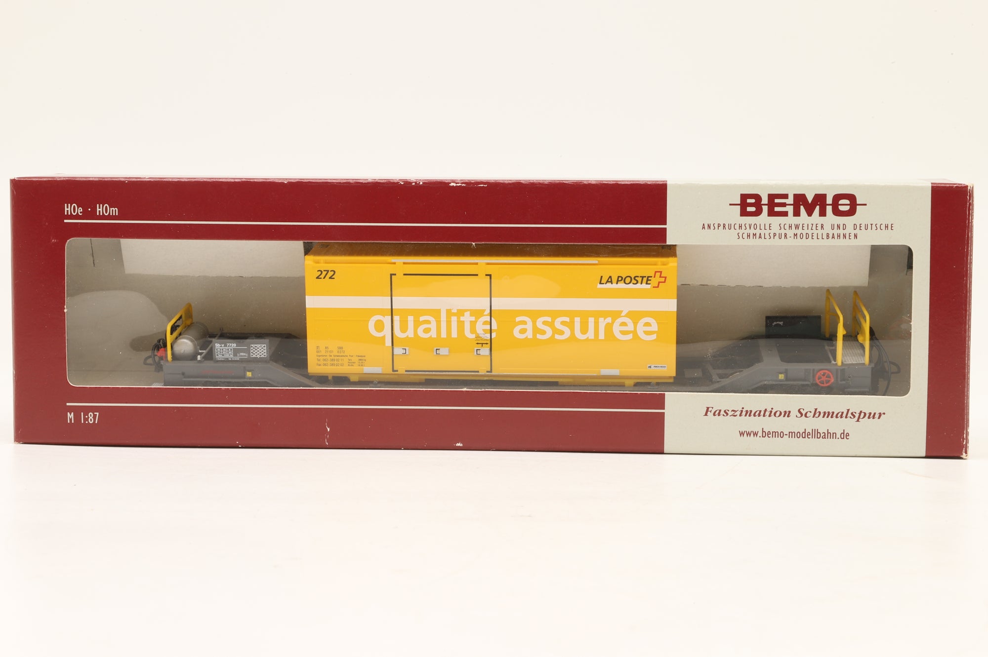 BEMO HOm Rake of 3x La Poste/RhB Container Wagons