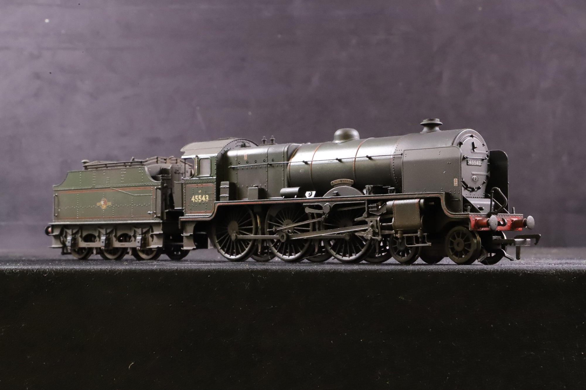 Bachmann OO 31-211 Patriot Class '45543' 'Home Guard' BR Green L/C Weathered