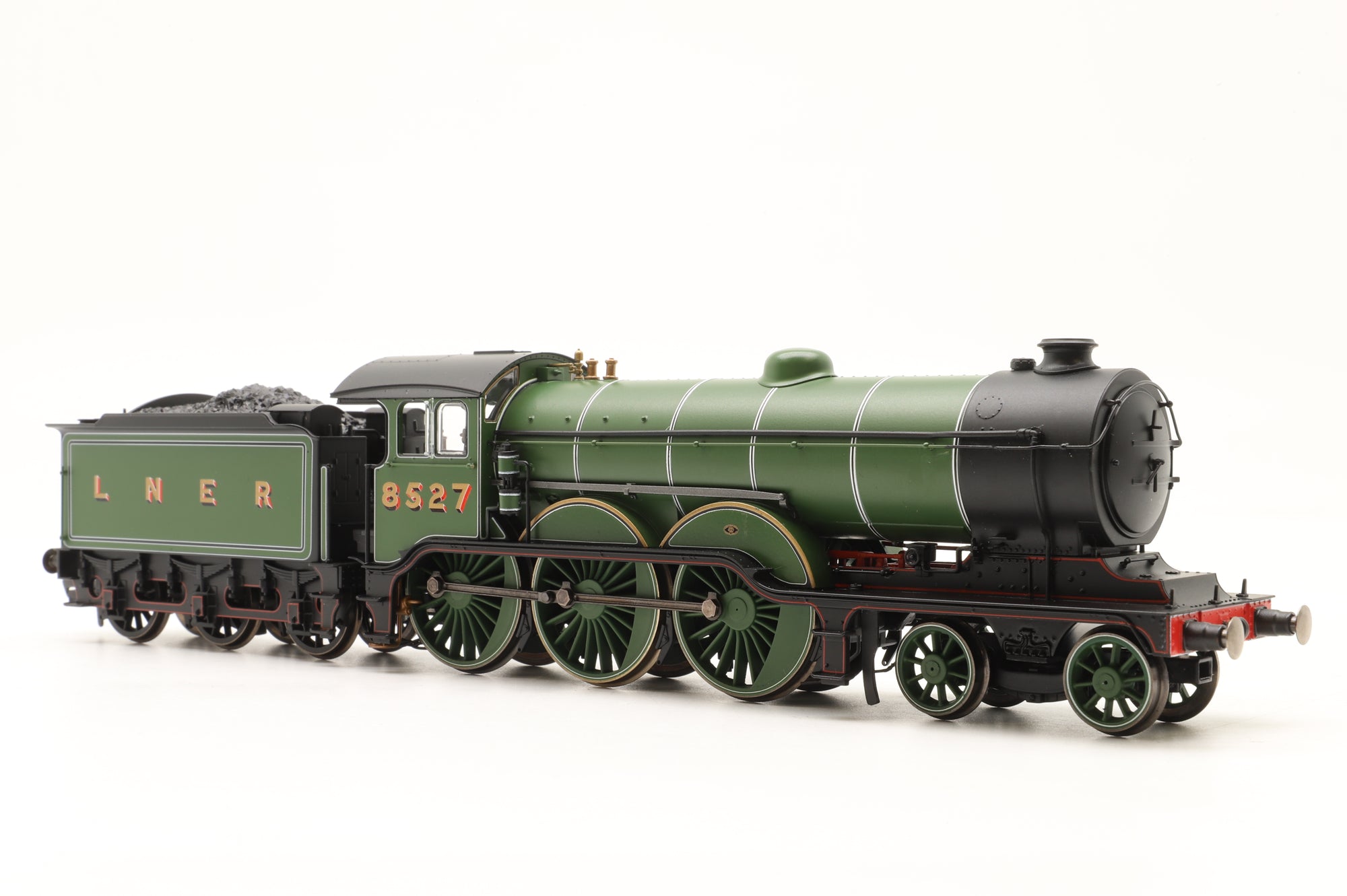 Hornby OO R3544 Class B12 '8527' LNER Apple Green
