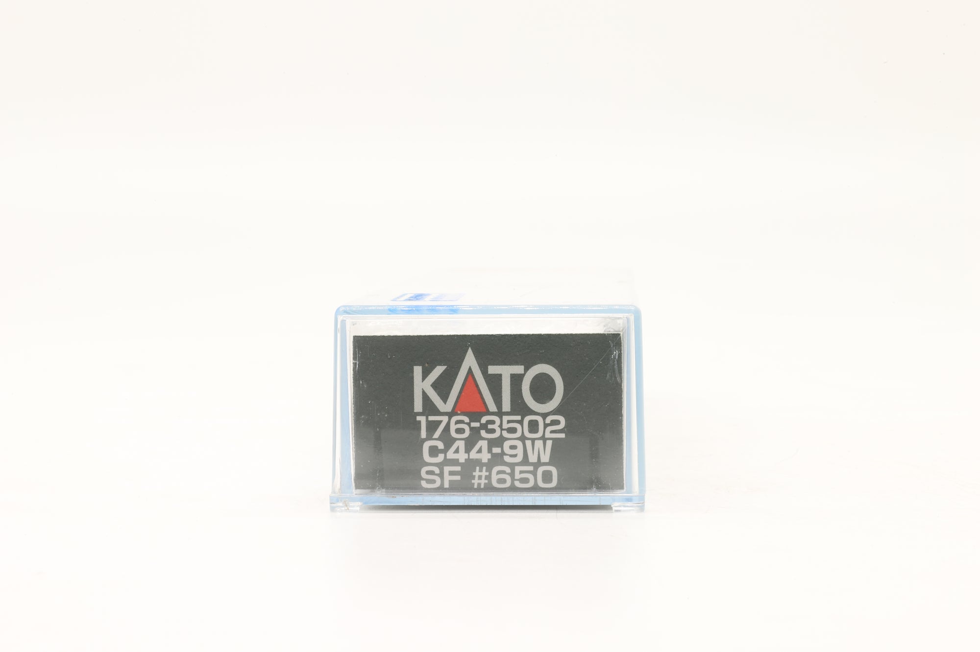 Kato N 176-3502 C44-9W 650 in SF Silver/Red