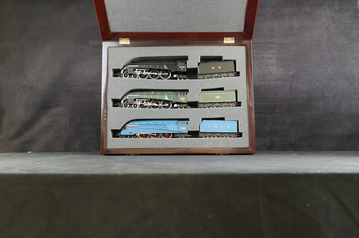 Hornby OO Sir Ralph Wedgewood LNER 4-6-2 Set of 3 A4&#39;s, The Collection Ltd Ed. 1160/3000