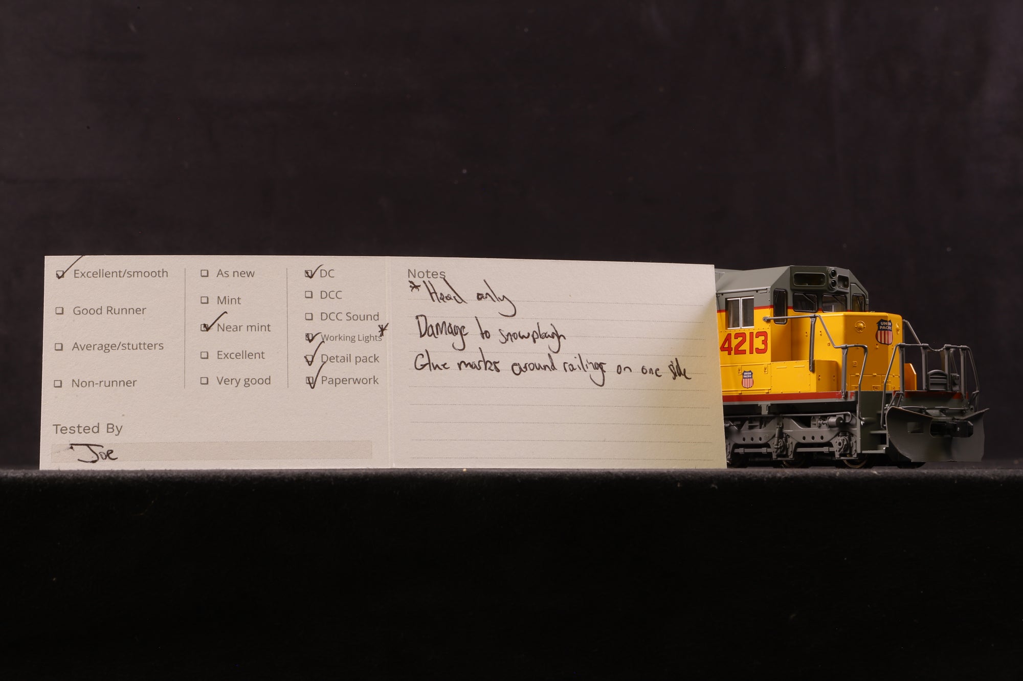 Kato HO 37-2807 EMD SD40-2 4213 in Union Pacific Livery