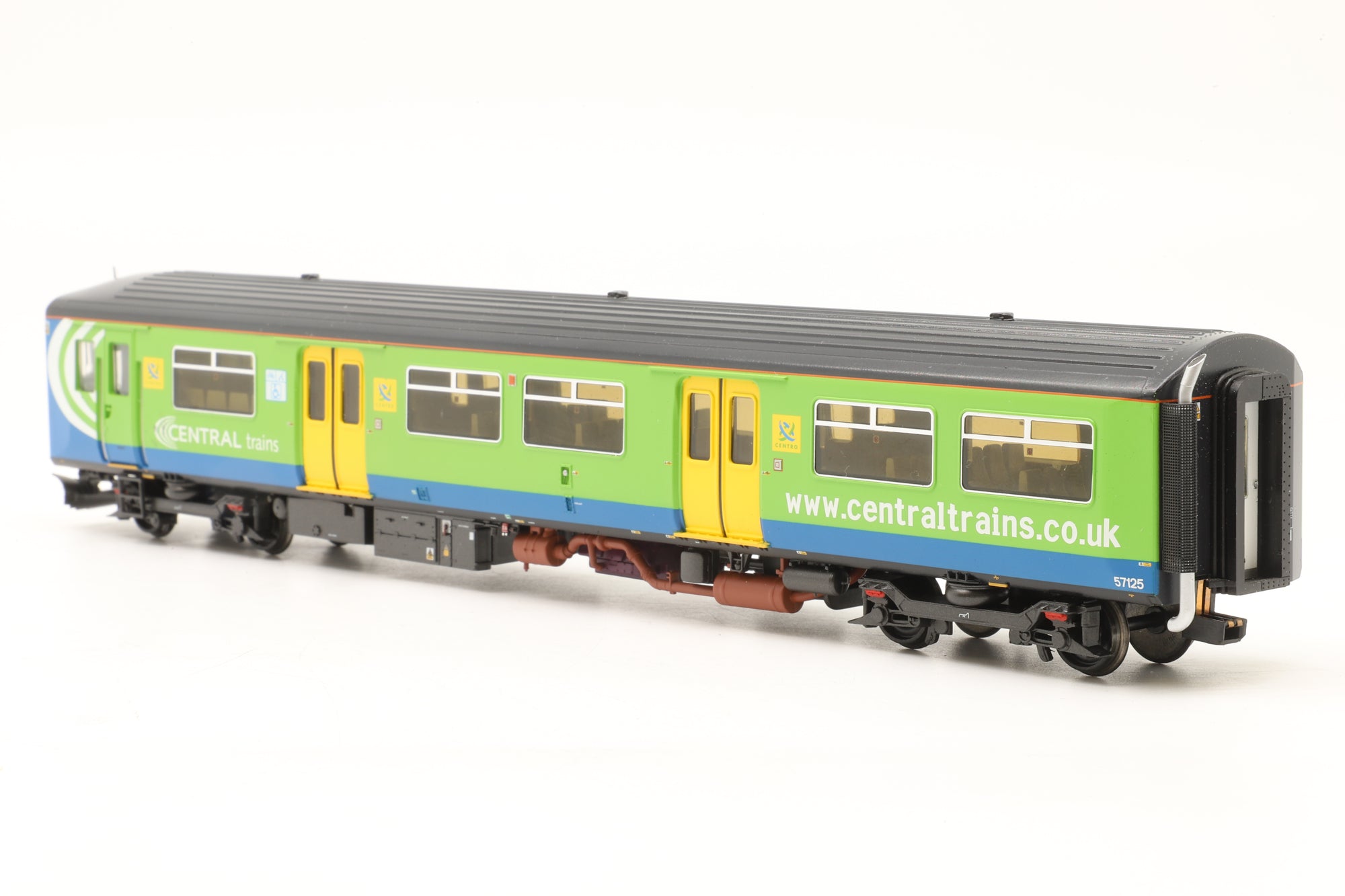 Bachmann OO 32-926 Class 150/1 2-Car DMU in Centro Livery