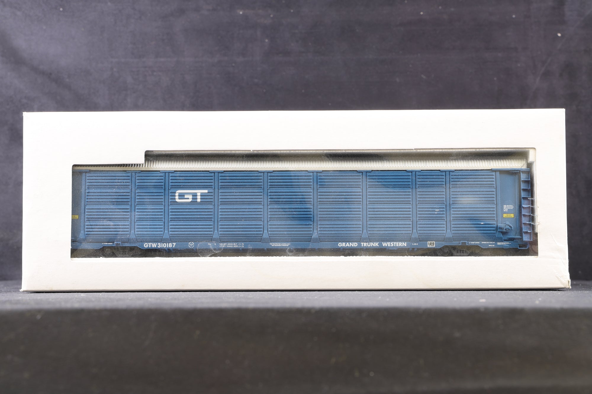 HO Rake of 3 American Box Cars