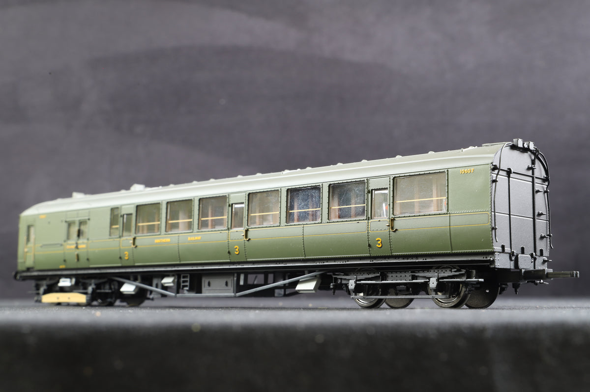 Hornby OO R3161A Southern Railway 2-Bil &#39;2041&#39; Train Pack