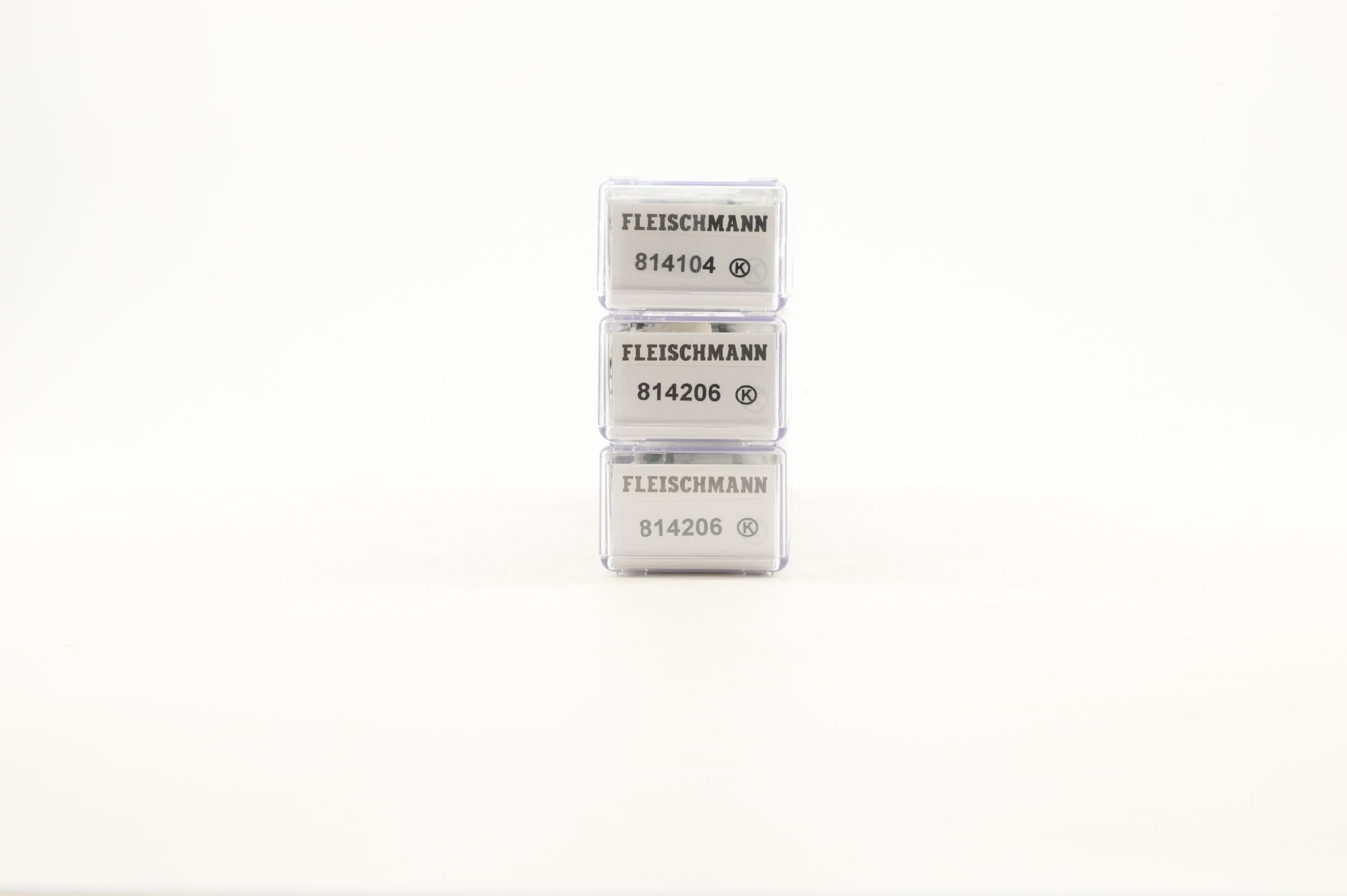 Fleischmann N Rake of 3 Passenger Cars, Inc. 814104 & 2 x 814206