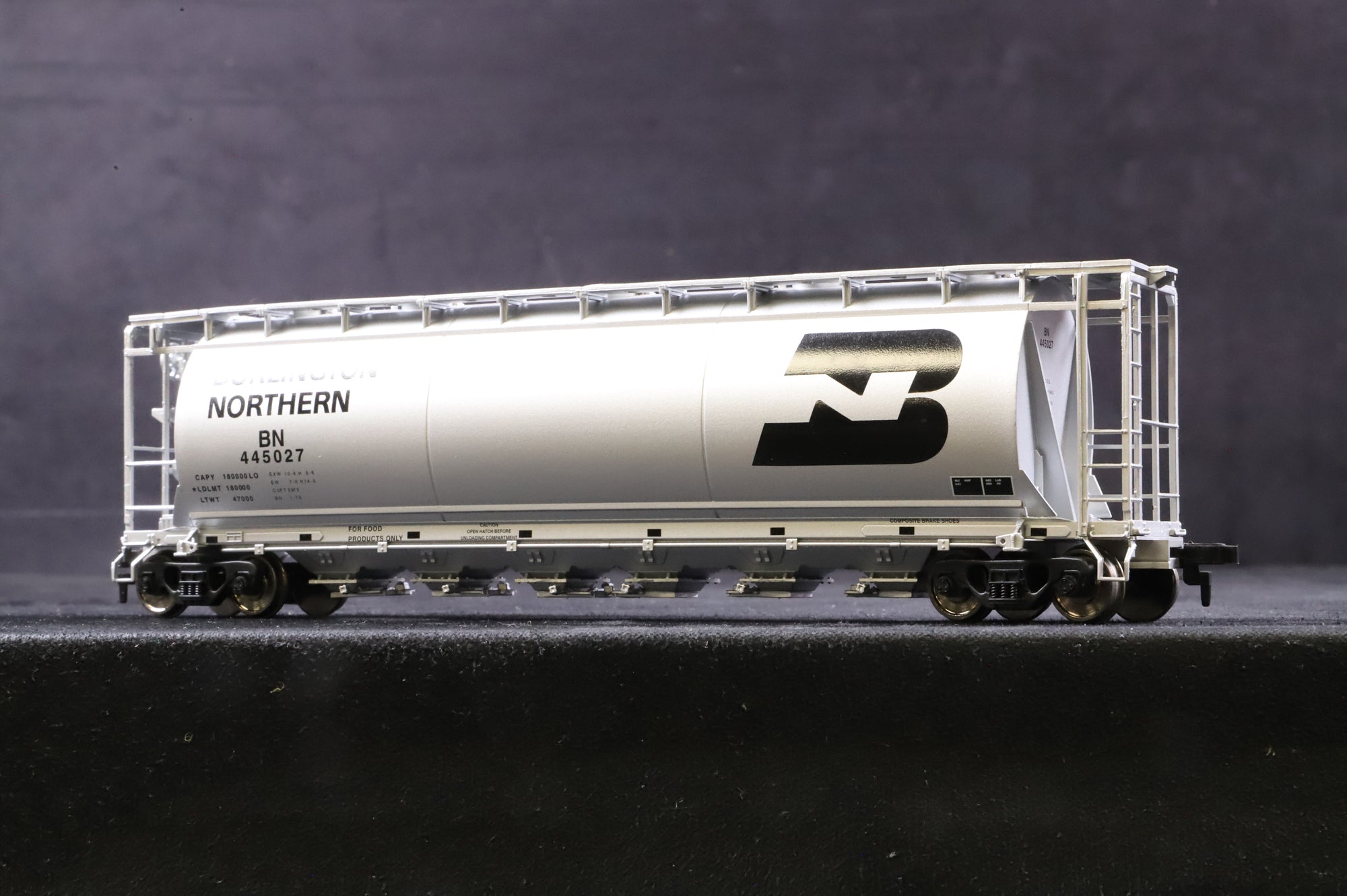 Atlas HO #1951-4/5 Pair of ACF 6 Bay Cylindrical BN Hoppers #445027/32